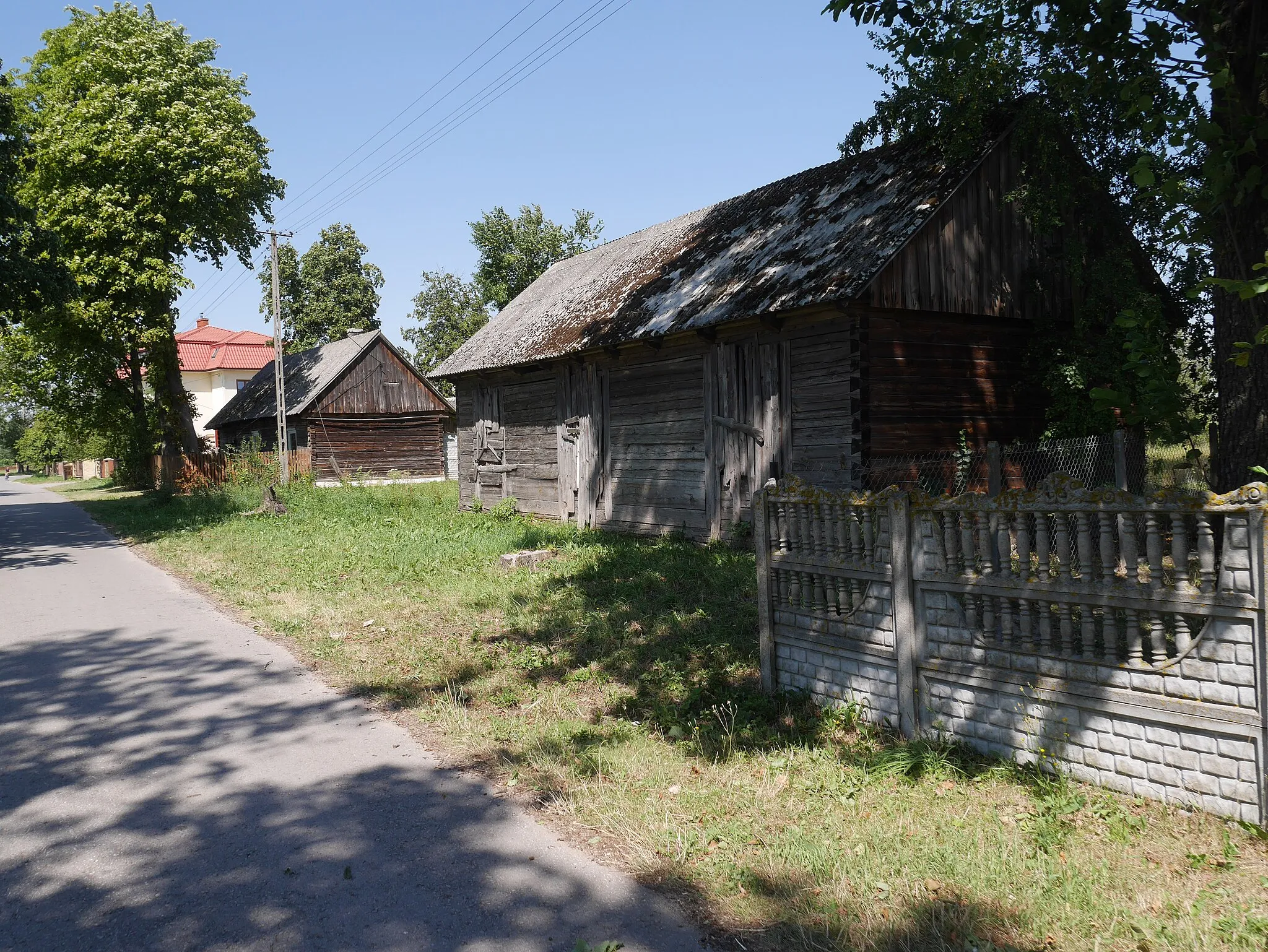 Photo showing: Buildings in Skrzelczyce