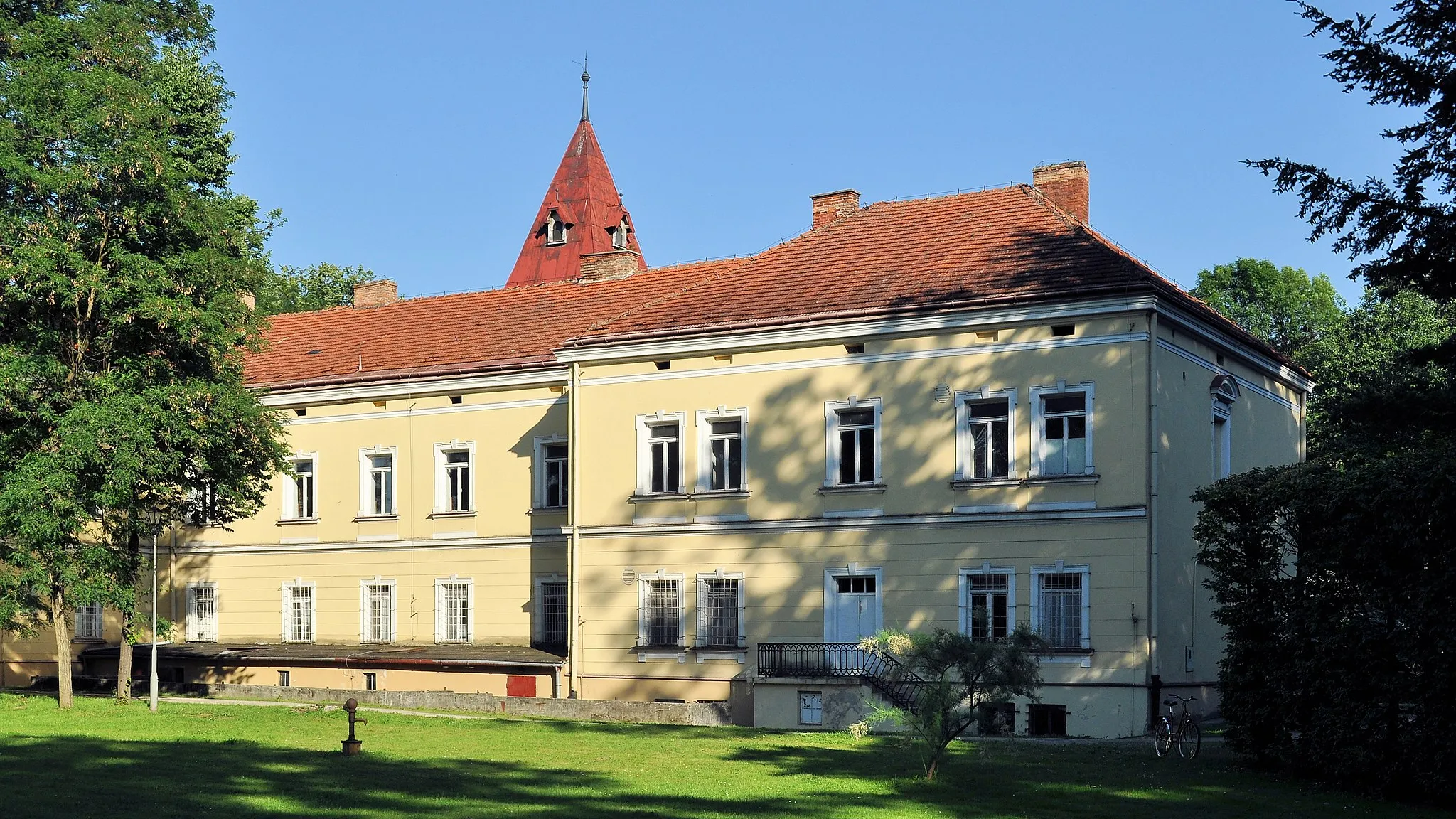 Photo showing: Pałac Szaszkiewiczów w Rzemieniu.