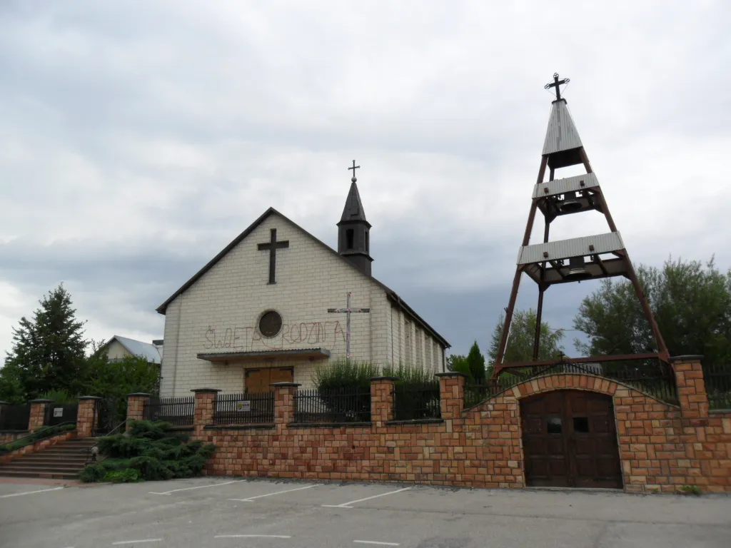 Photo showing: Kościół w Radomicach (woj. Świętokrzyskie)