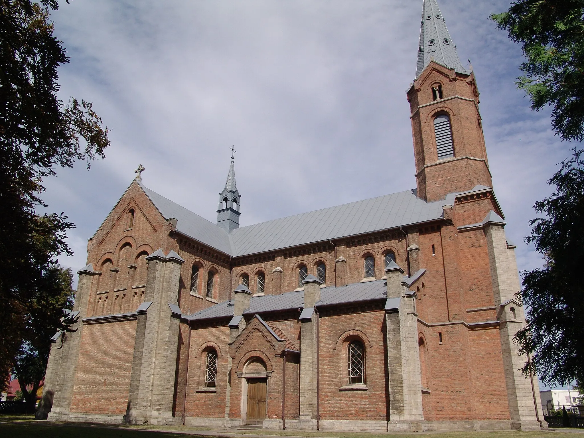 Photo showing: Połaniec - kościół par. p.w. św. Marcina (widok od zachodniej strony)