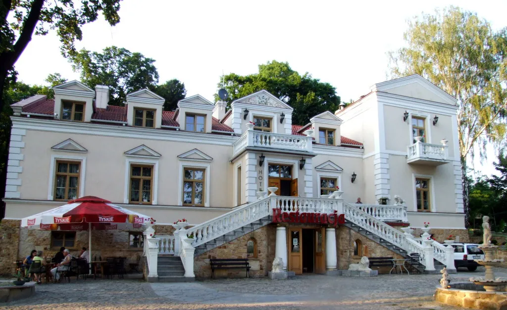 Photo showing: The count Wielopolski's family palace (currently hotel "Pałac Tarnowskich") in Kuznia district in Ostrowiec Swietokrzyski