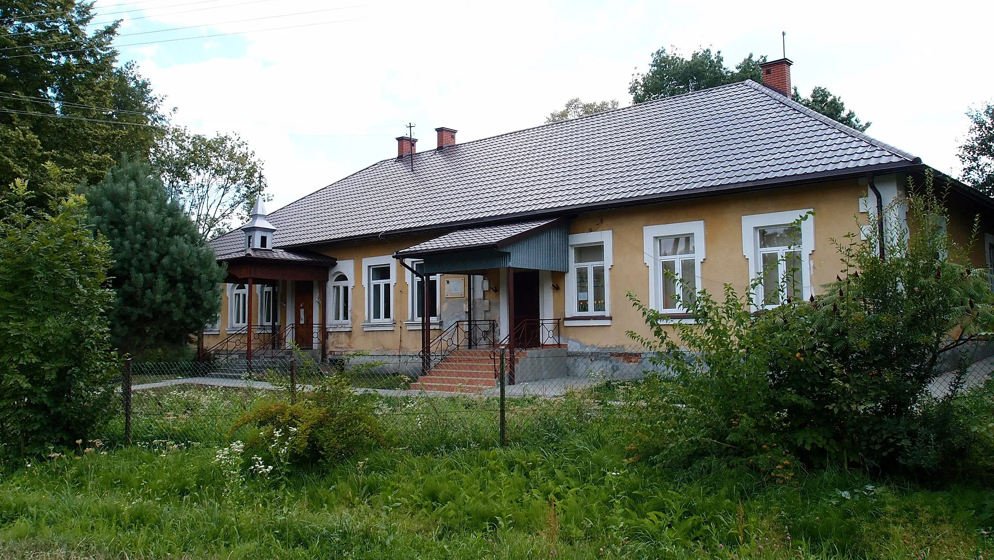 Photo showing: Building in Oględów