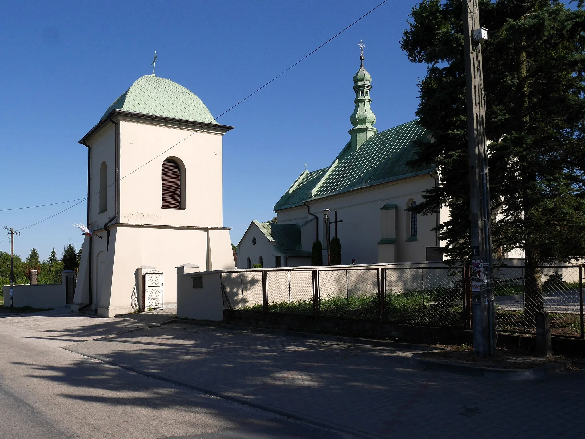 Photo showing: Saint Lawrence church and bell tower in Drugnia