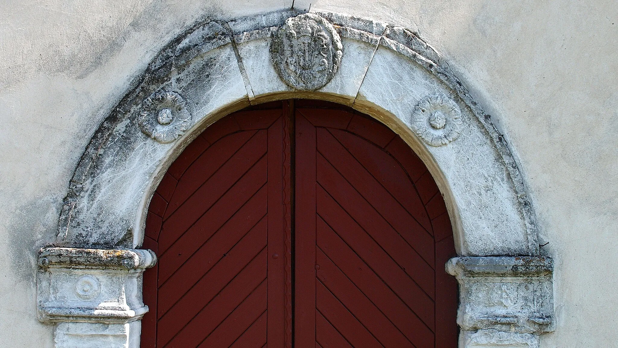 Photo showing: Entrance to the Saint Andrew Church in Drogowle