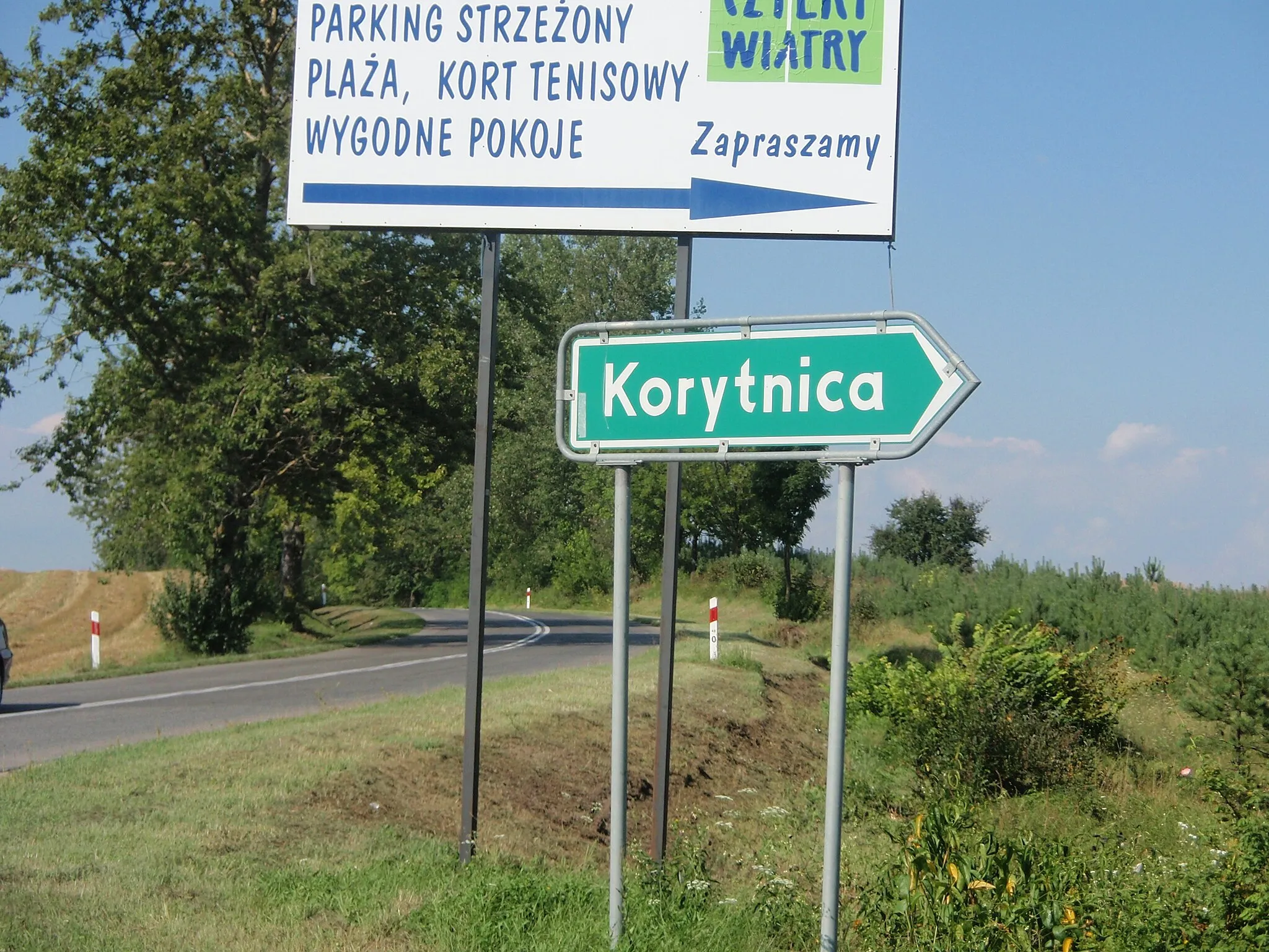 Photo showing: Drogowskaz Korytnica (gmina Szydłów).