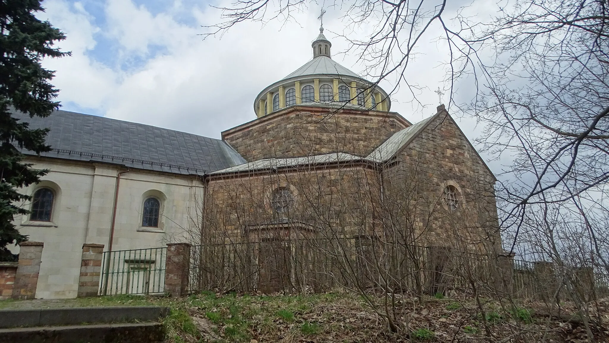 Photo showing: Kościół parafialny św. Rozalii i św. Marcina w Zagnańsku