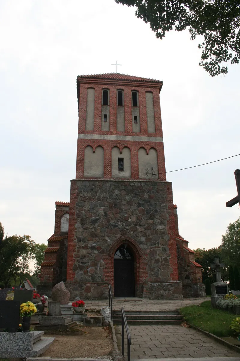 Photo showing: Linowo kościół św. Michała Archanioła
