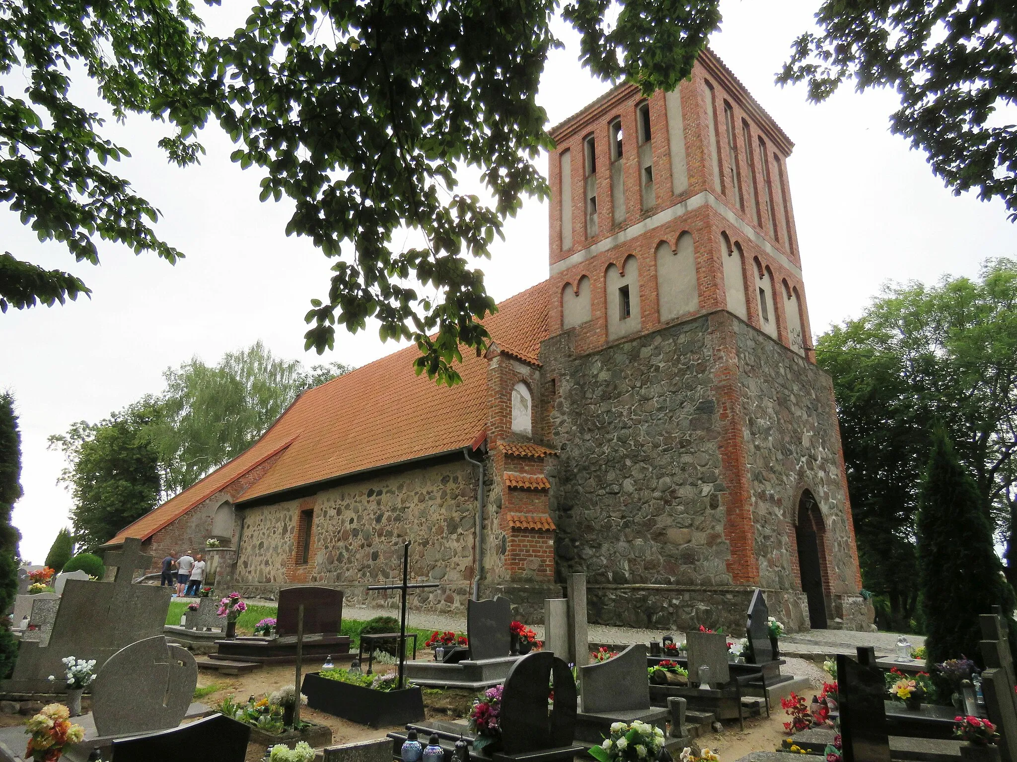 Photo showing: Kościół p.w. św. Michała Archanioła w Linowie