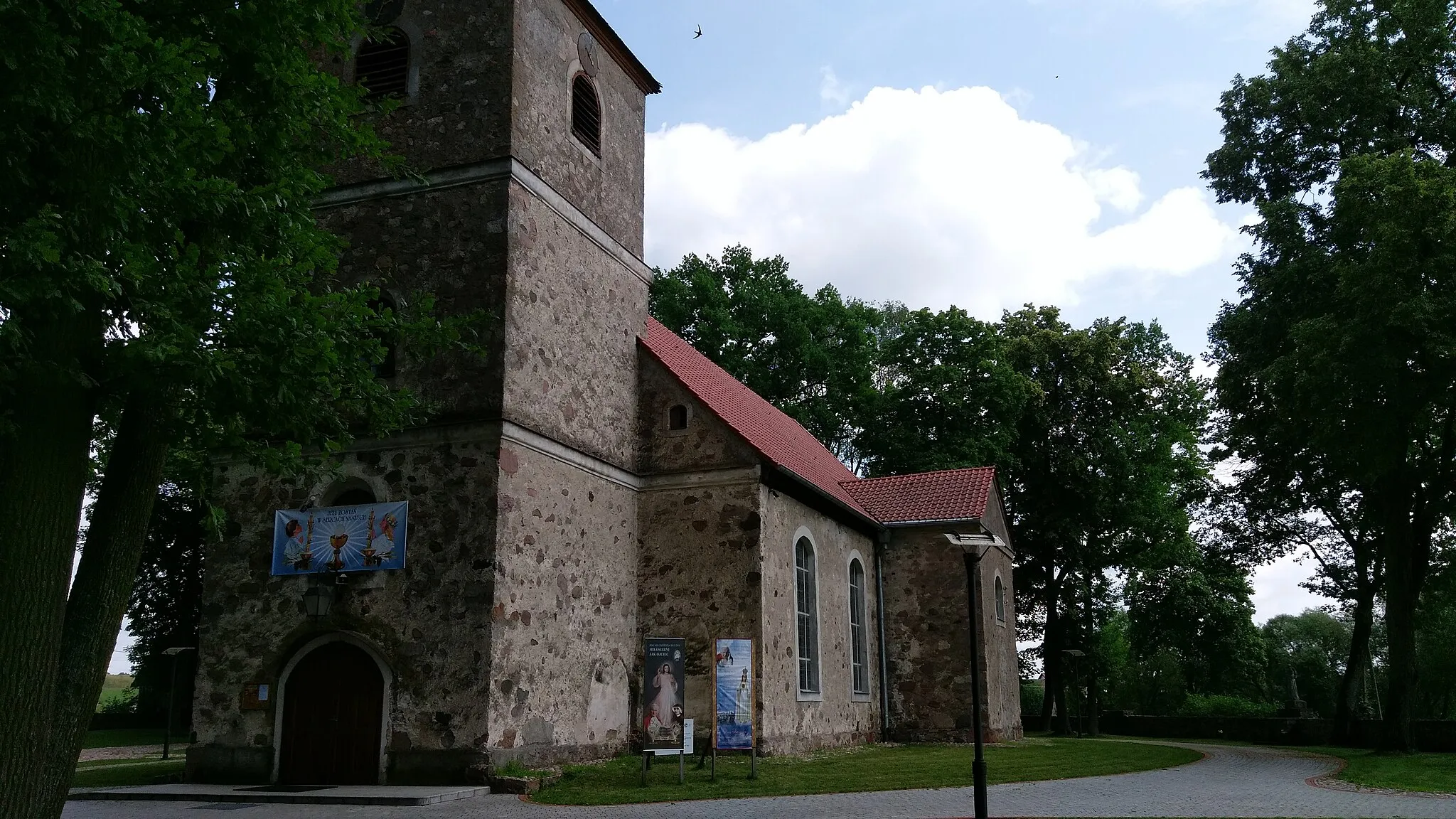 Photo showing: Straduny - kościoł