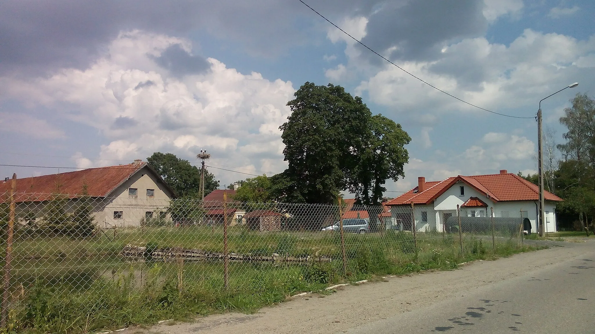 Photo showing: Gniazdo bociana białego znajdujące się we wsi Spytajny