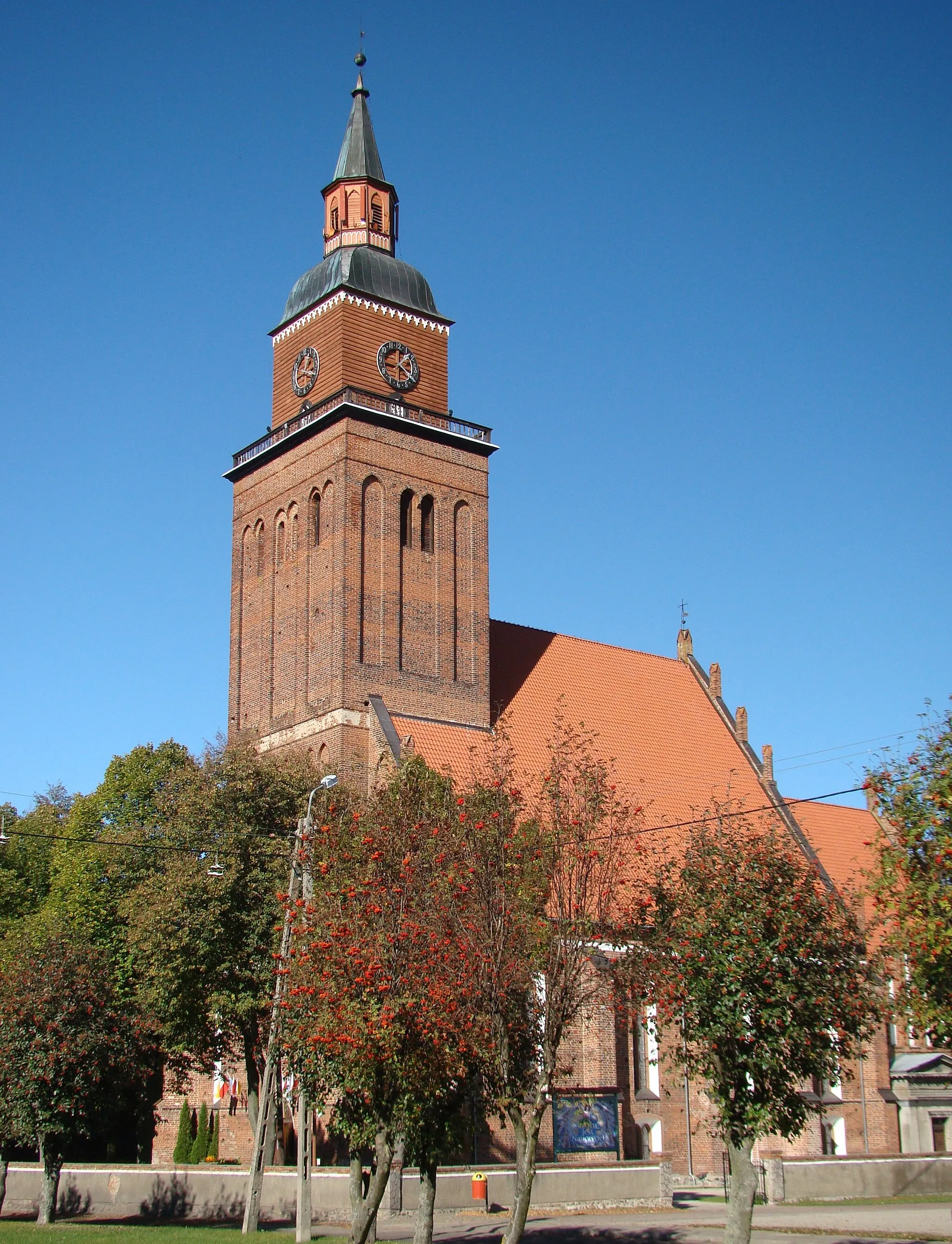 Photo showing: Sępopol - kościół parafialny p.w. św. Michała Archanioła (zabytek nr A-56 z 30.09.1949)