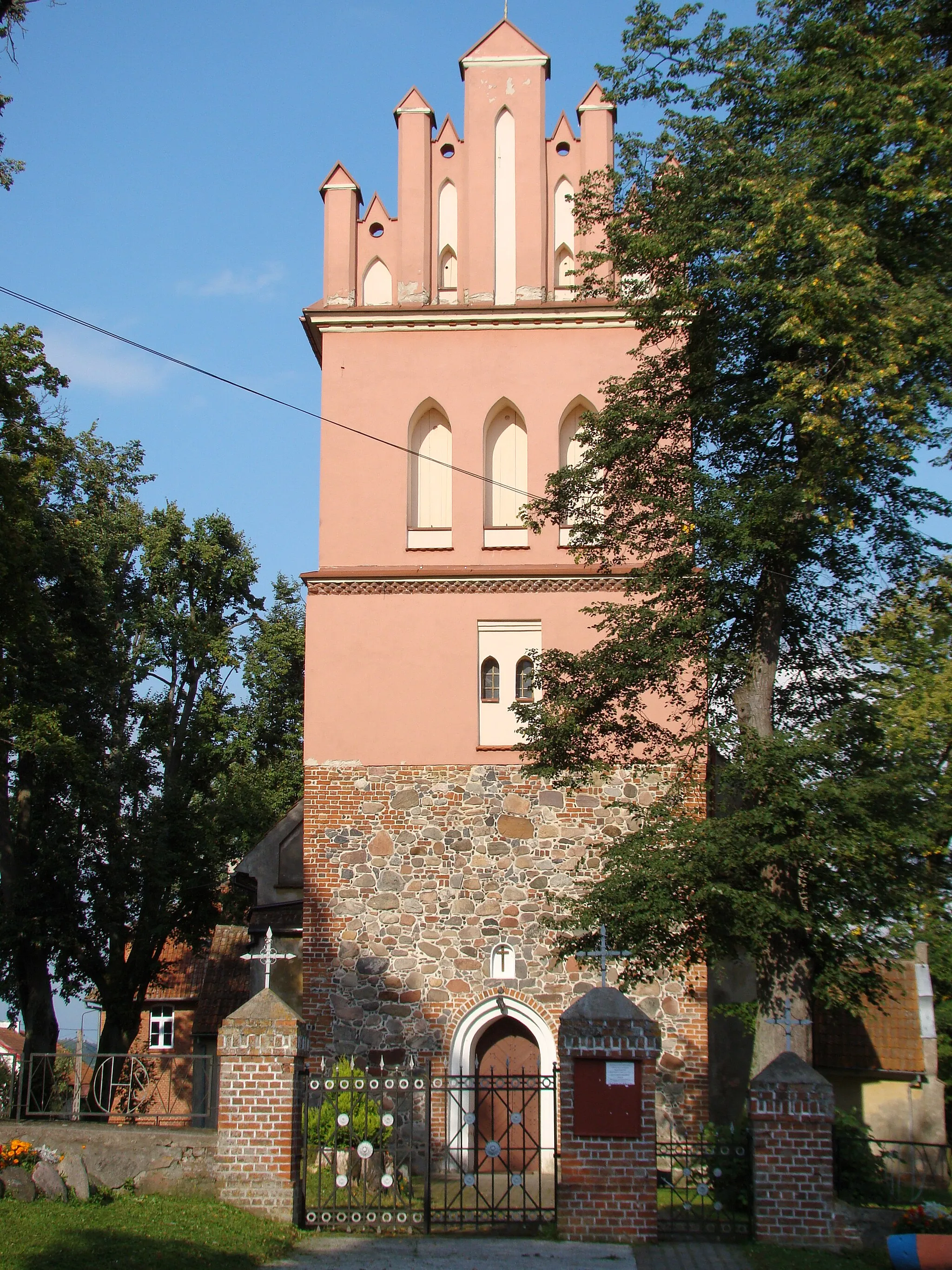 Photo showing: Runowo - kościół parafialny p.w. śś. Apostołów Szymona i Judy