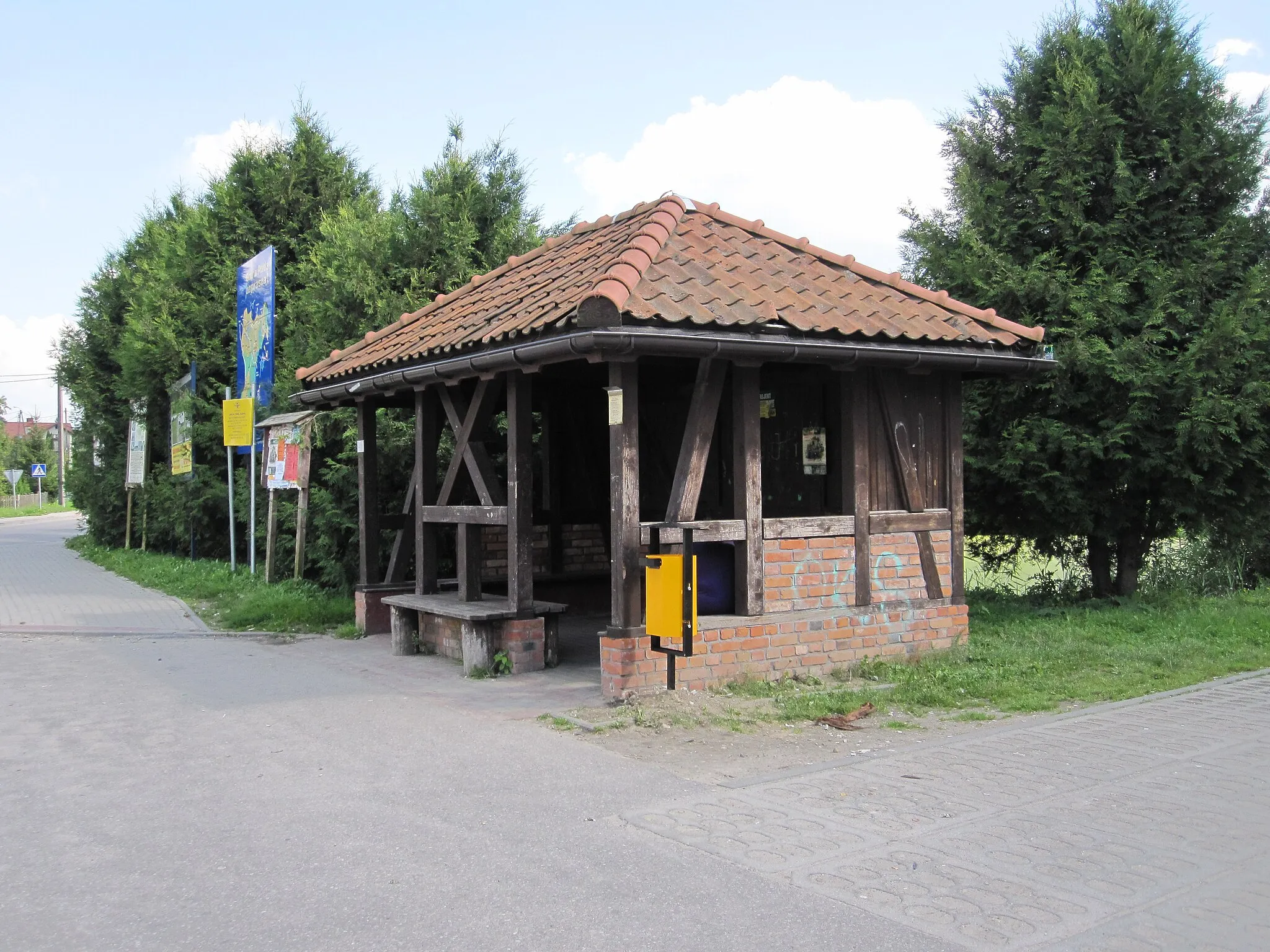 Photo showing: Purda - bus stop