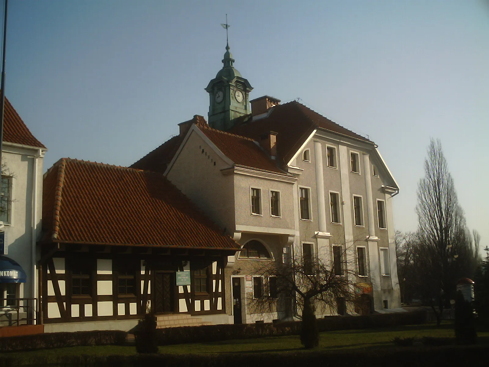 Photo showing: Zdjęcie przedstawia ratusz w Mrągowie od strony południowej.

Autor zdjęcia B.N.