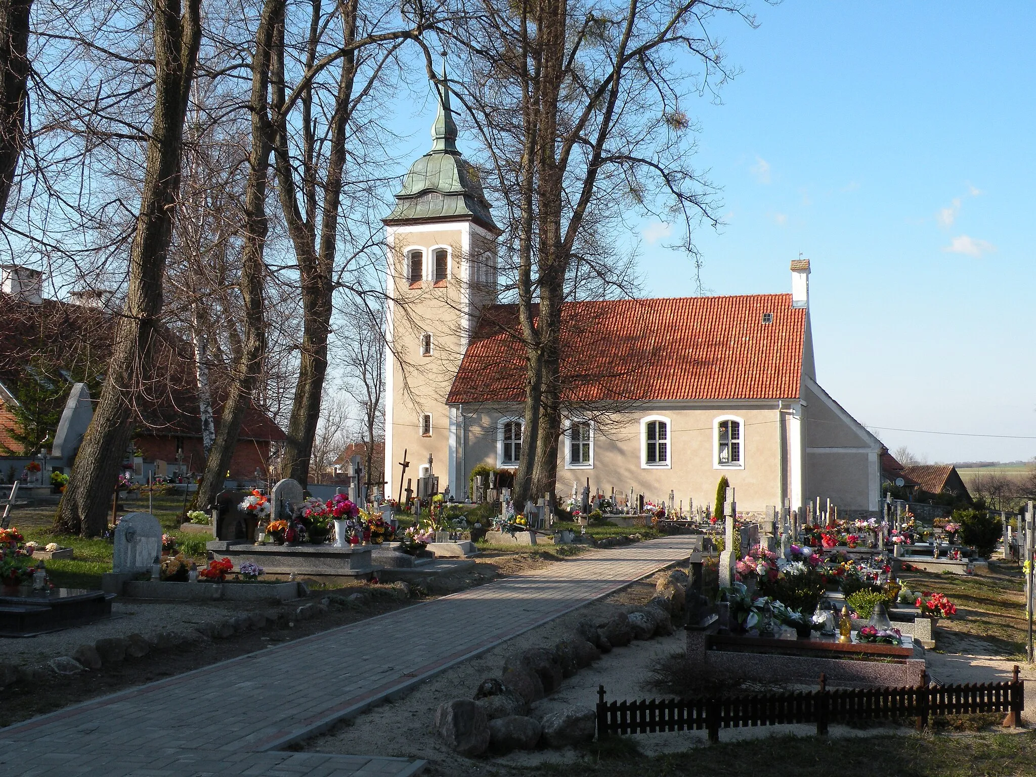 Photo showing: Leginy - kościół parafialny p.w. św. Marii Magdaleny (zabytek nr A-615 i 633 z 10.10.1967)