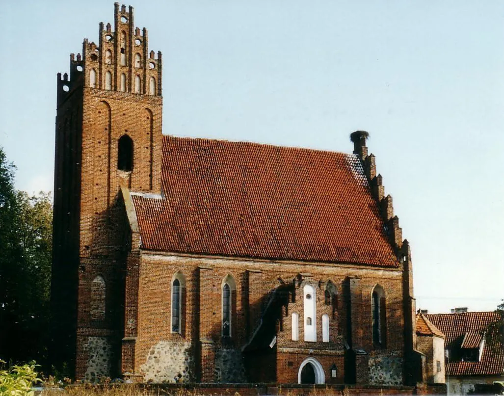 Photo showing: Church in Łabędnik (Poland), 1999.