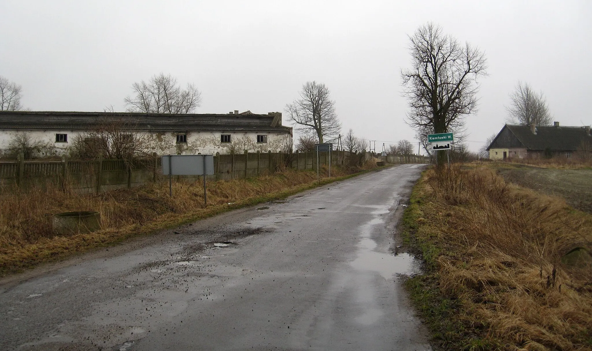 Photo showing: The village Kiemławki Wielkie in Poland

Camera location 54° 09′ 07″ N, 21° 19′ 58″ E View this and other nearby images on: OpenStreetMap 54.151944;   21.332778