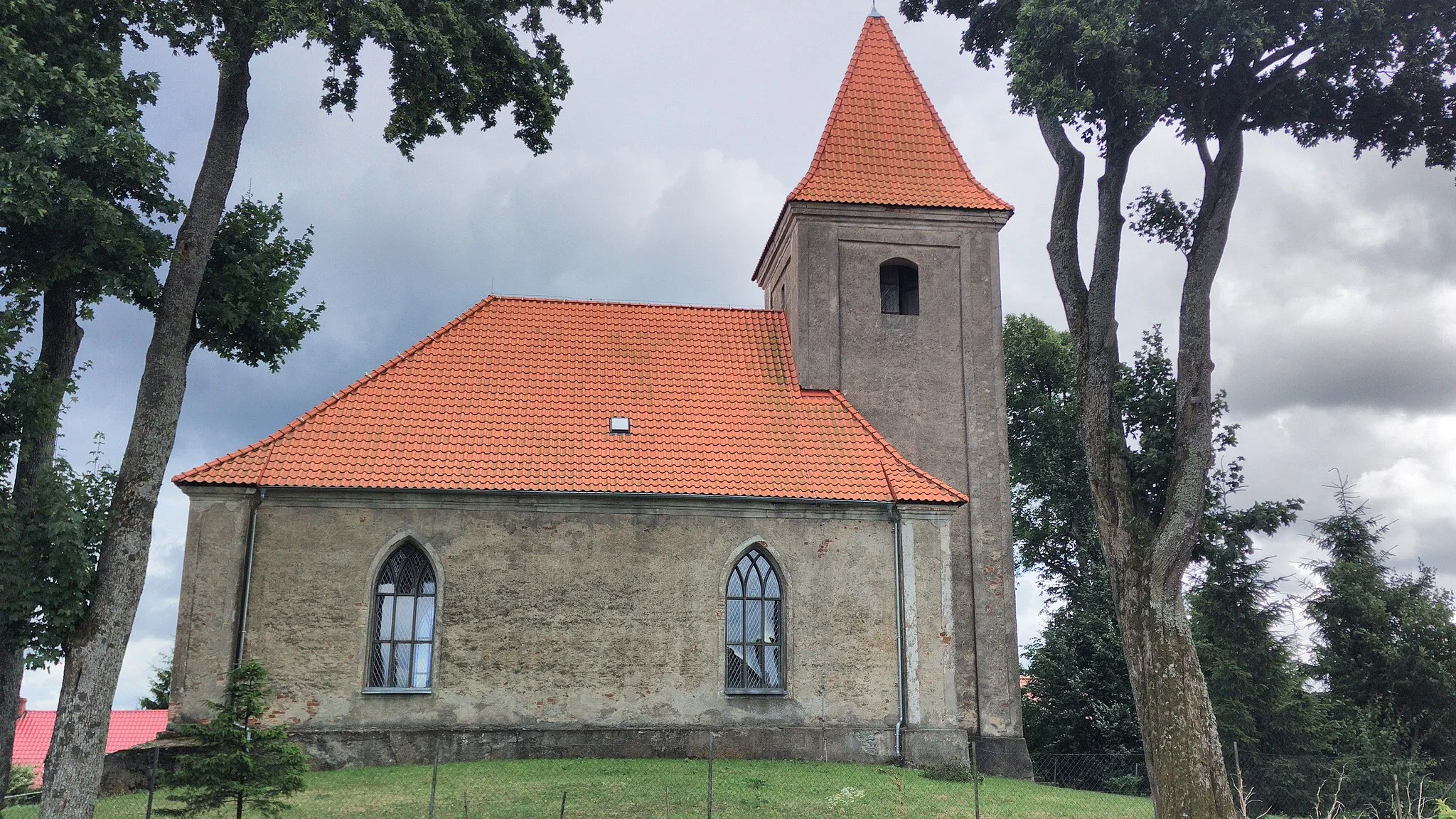 Photo showing: Kościół Matki Boskiej Częstochowskiej (rok budowy 1738)