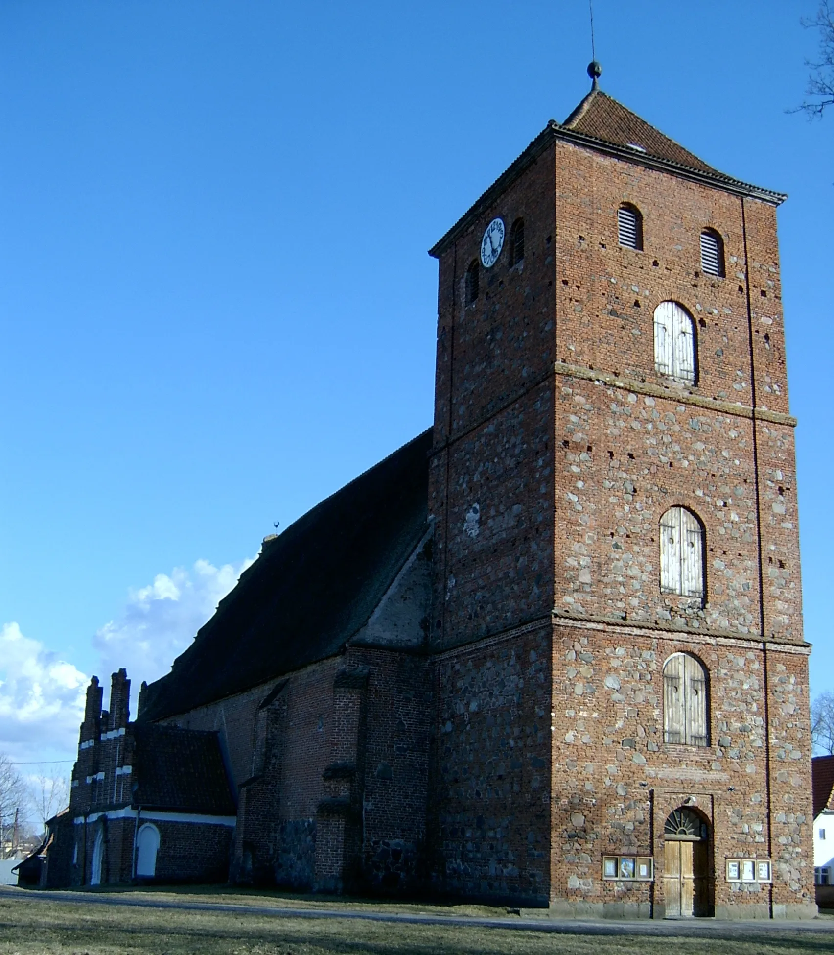 Photo showing: Church in Barciany in Poland