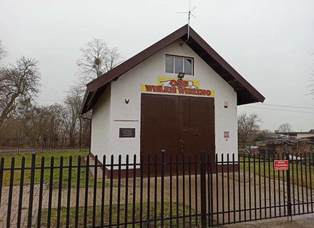 Photo showing: Wielkie Wierzno – wieś w Polsce położona w województwie warmińsko-mazurskim, w powiecie braniewskim, w gminie Frombork.