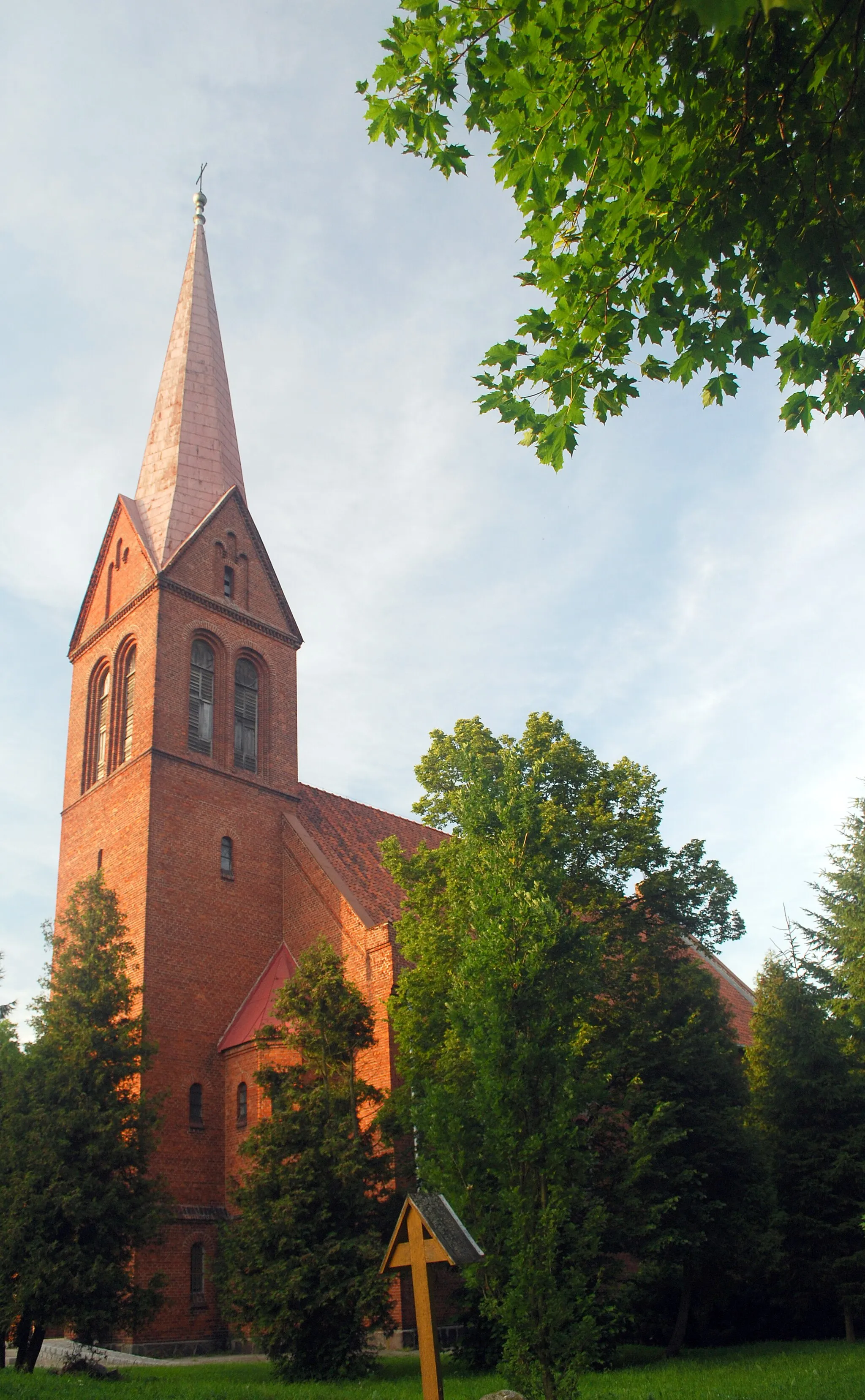 Photo showing: Kościół w Pogrodziu.