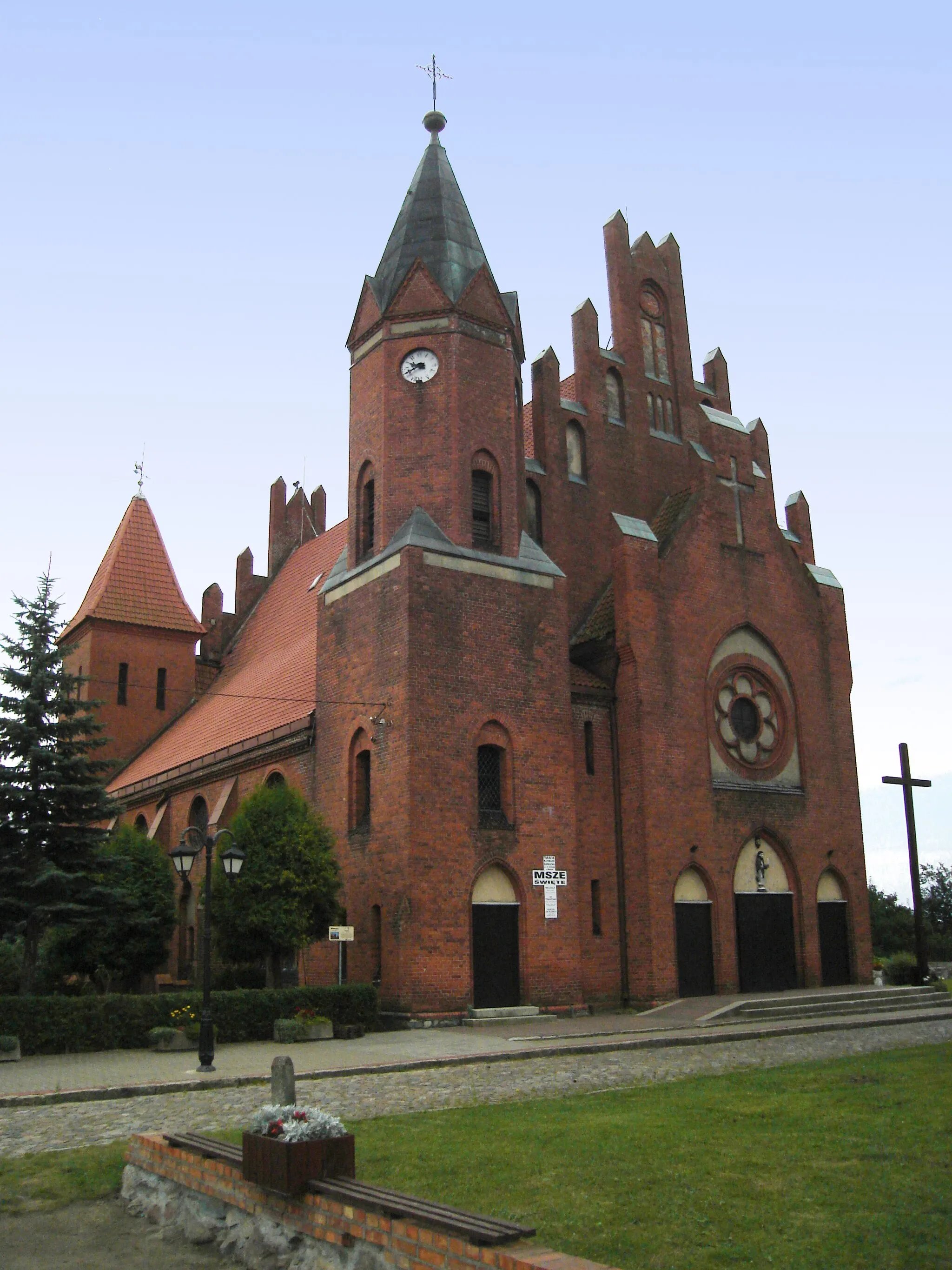 Photo showing: Miłomłyn - dawny kościół ewangelicki, obecnie rzymskokatolicki parafialny p.w. św. Bartłomieja, 1898-1901