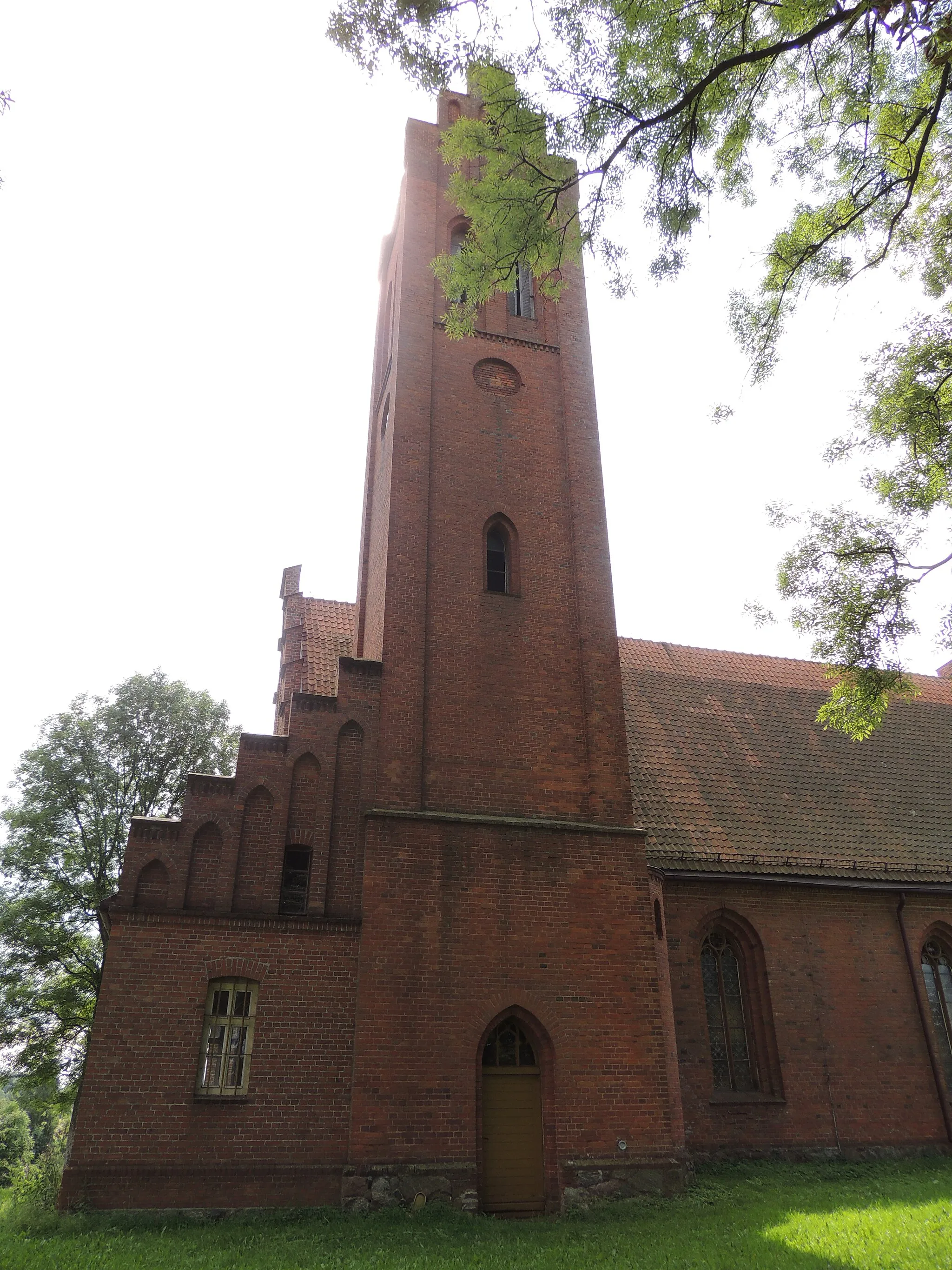 Photo showing: Milejewo - rzymskokatolicki kościół parafialny p.w. św. Stanisława, 1380-1389, 1639, 1856-1860