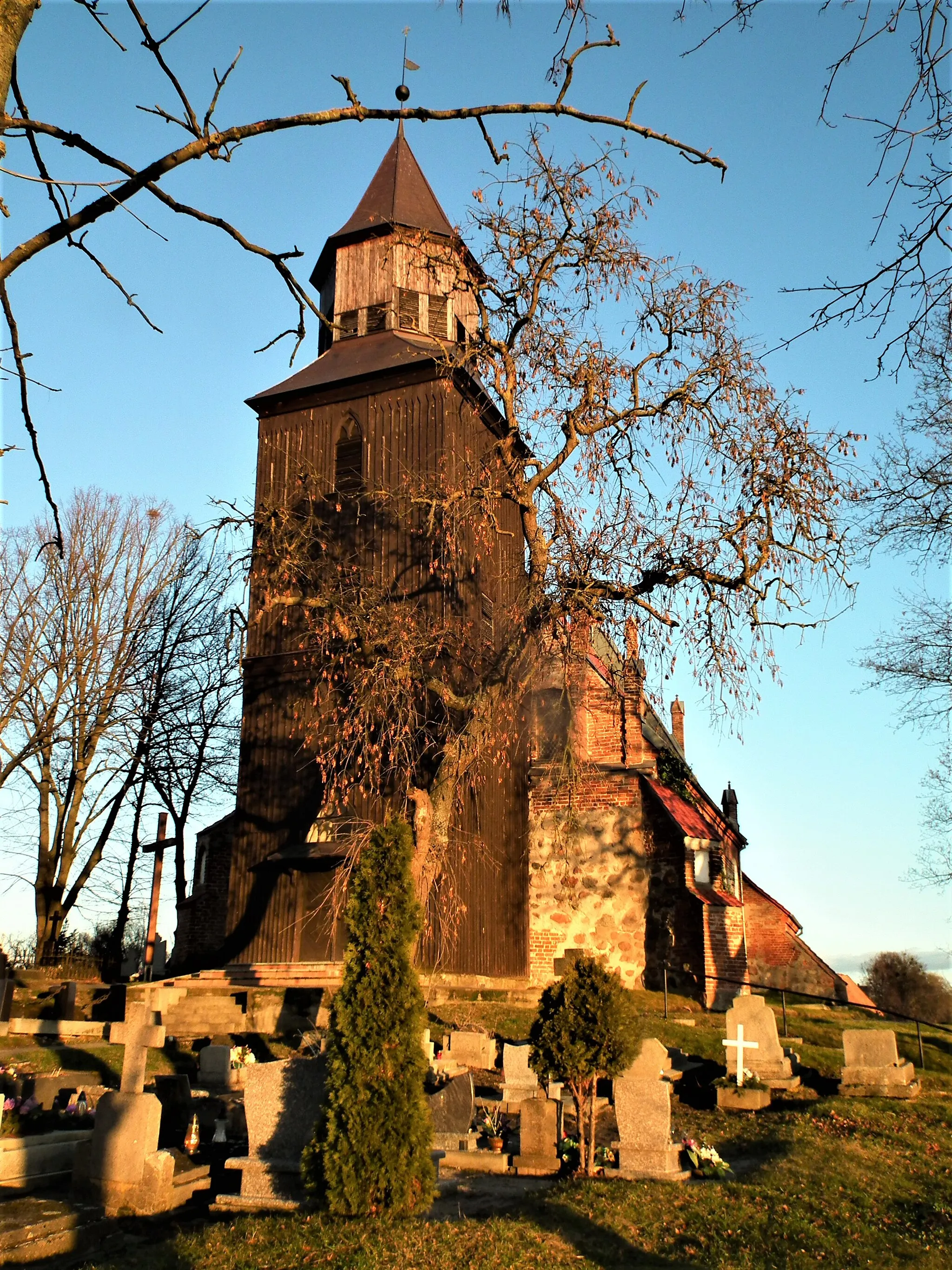 Photo showing: Kościół św. Marii Magdaleny w Kalwie.
