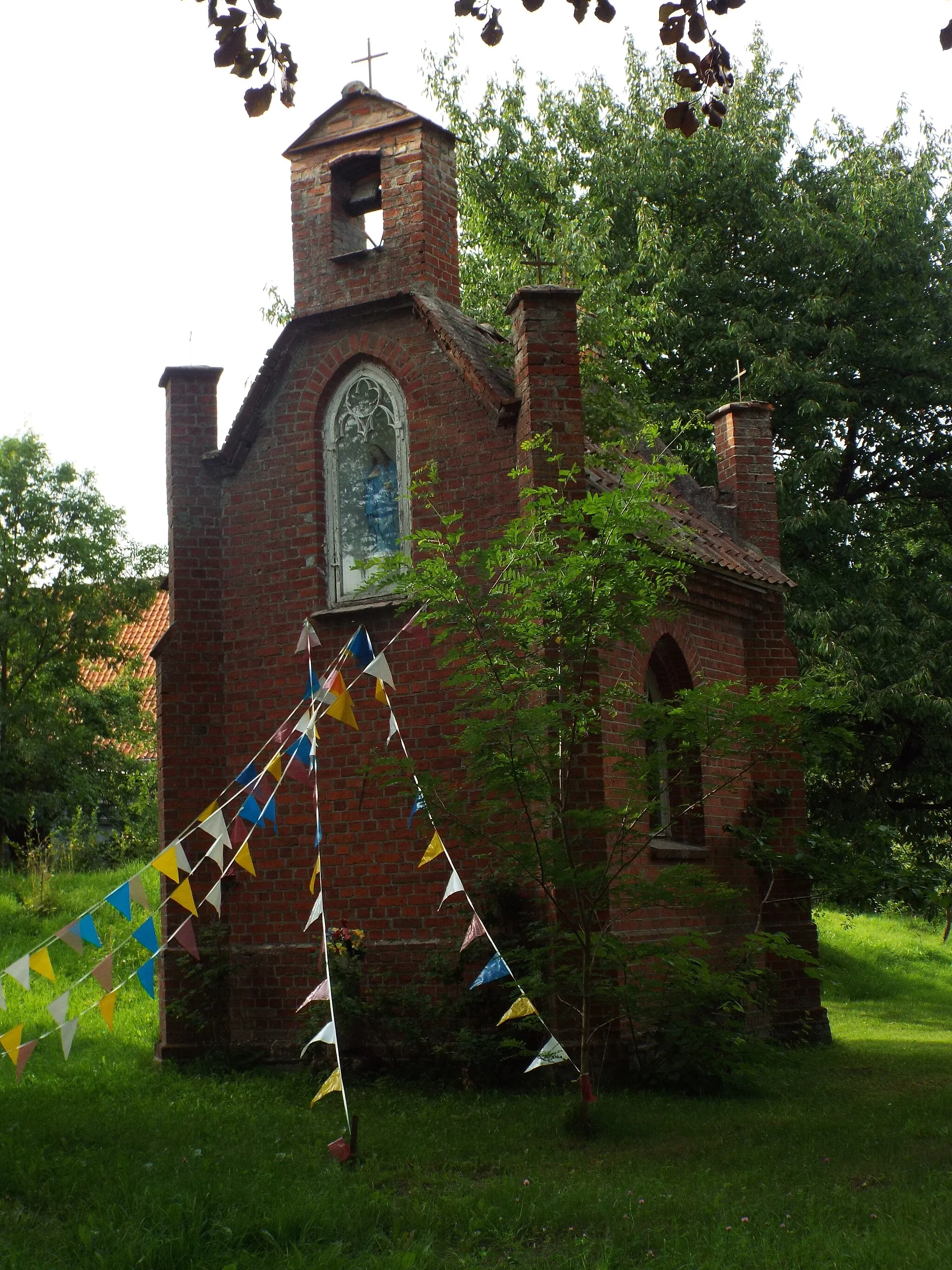 Photo showing: Brzezina - neogotycka kaplica