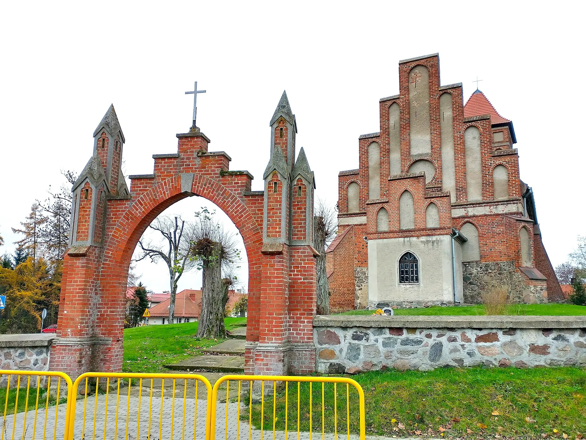 Photo showing: Kościół Podwyższenia Krzyża Świętego w Borecznie.