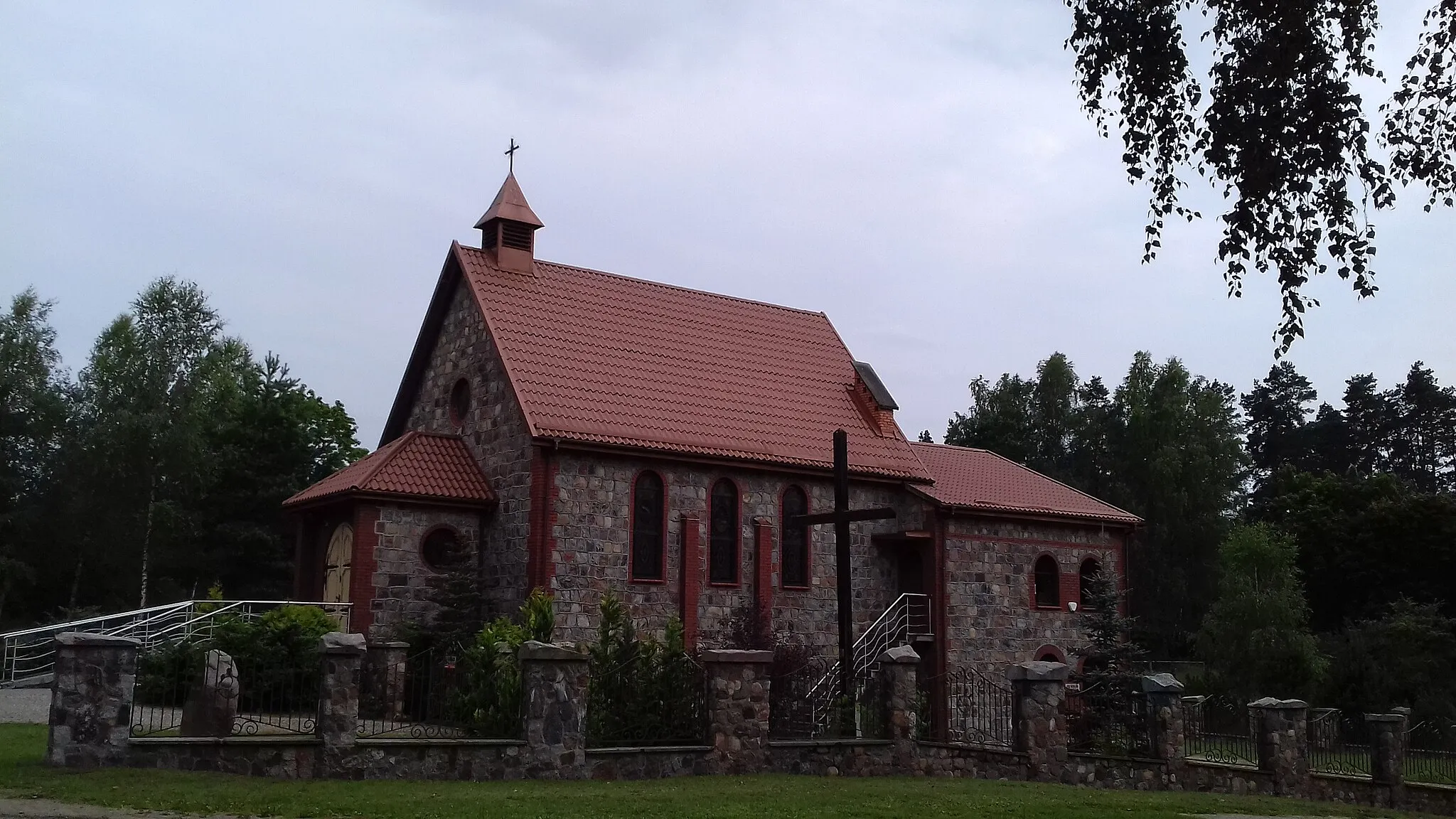 Photo showing: Saint Hubertus church in Zimna Woda, Warmian-Masurian Voivodeship, Poland