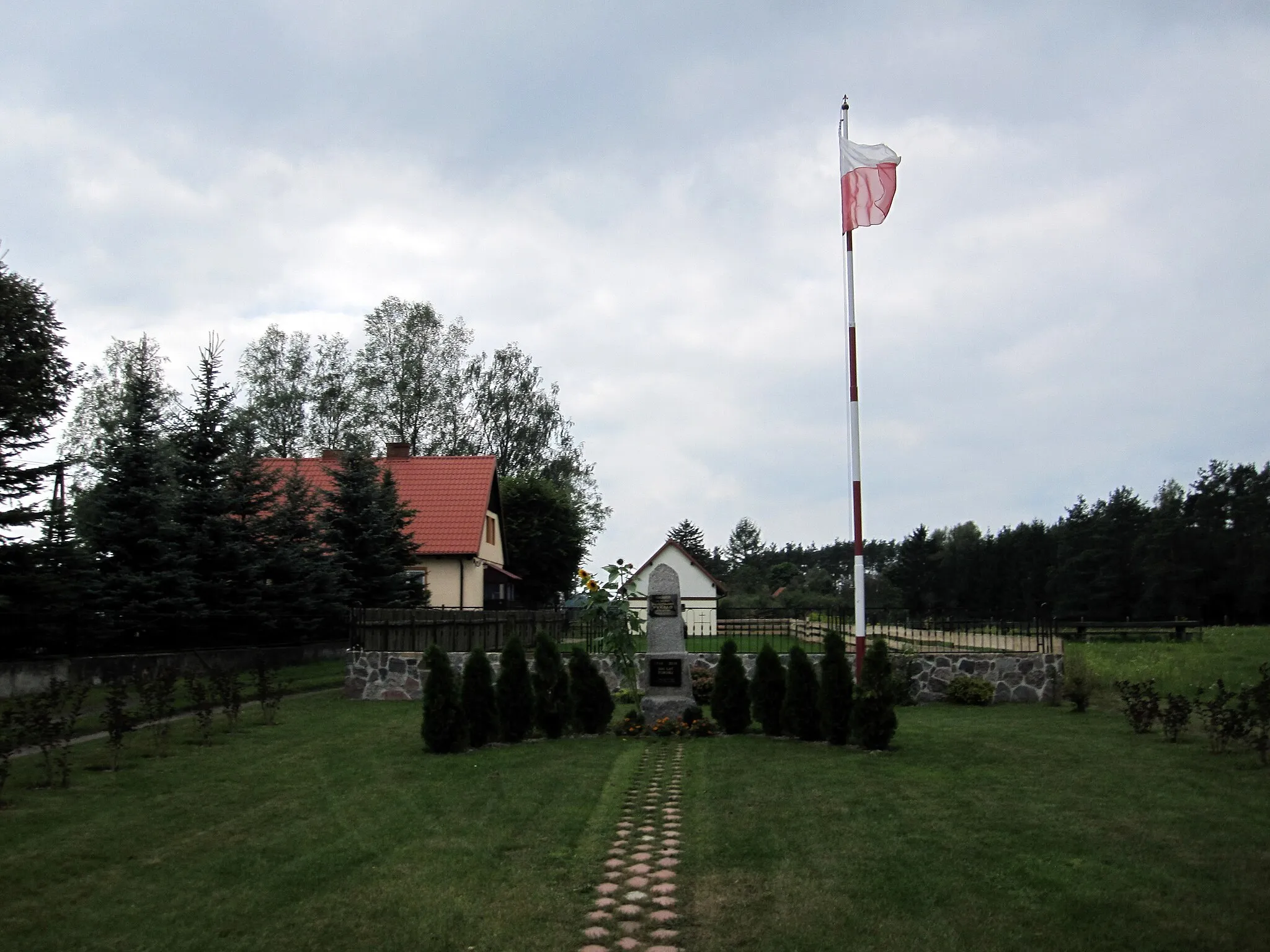 Photo showing: Monument in Turośl