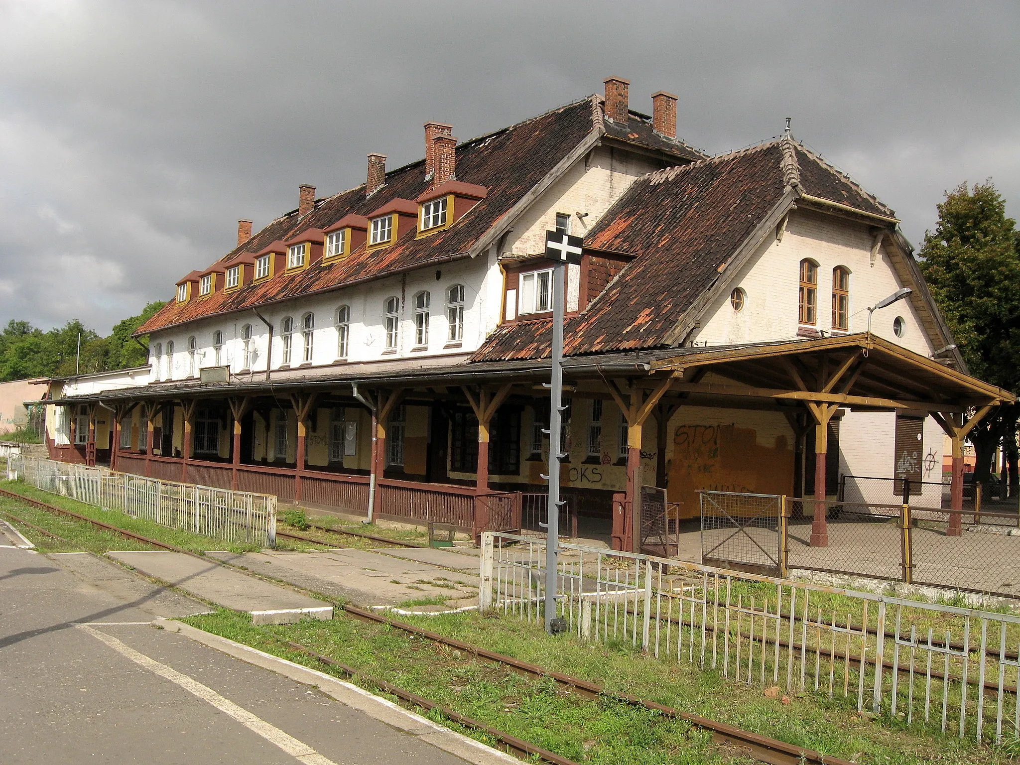 Photo showing: Budynek stacji w Szczytnie