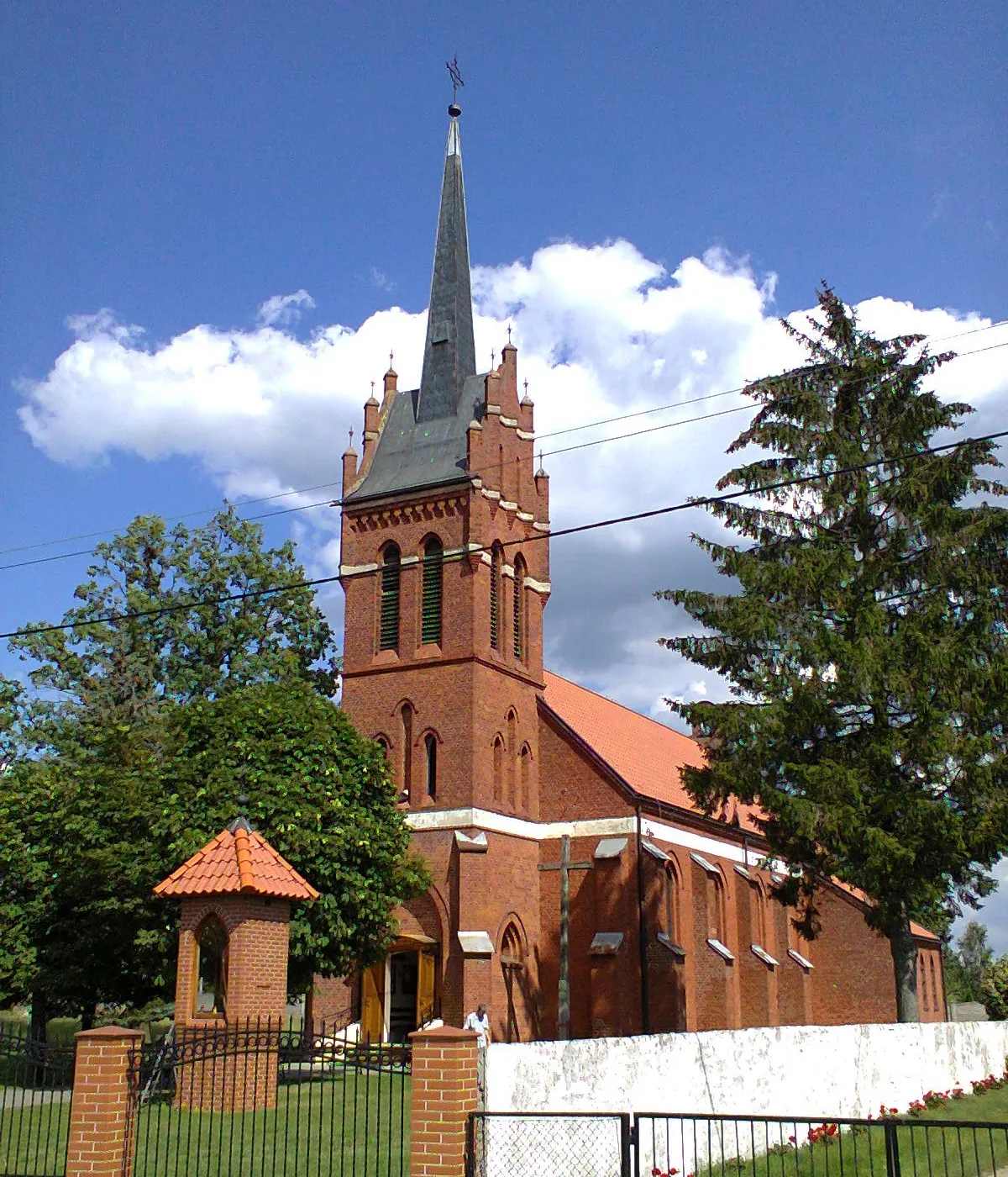 Photo showing: Kościół pw. św. Walentego i św. Jakuba w Lipowcu