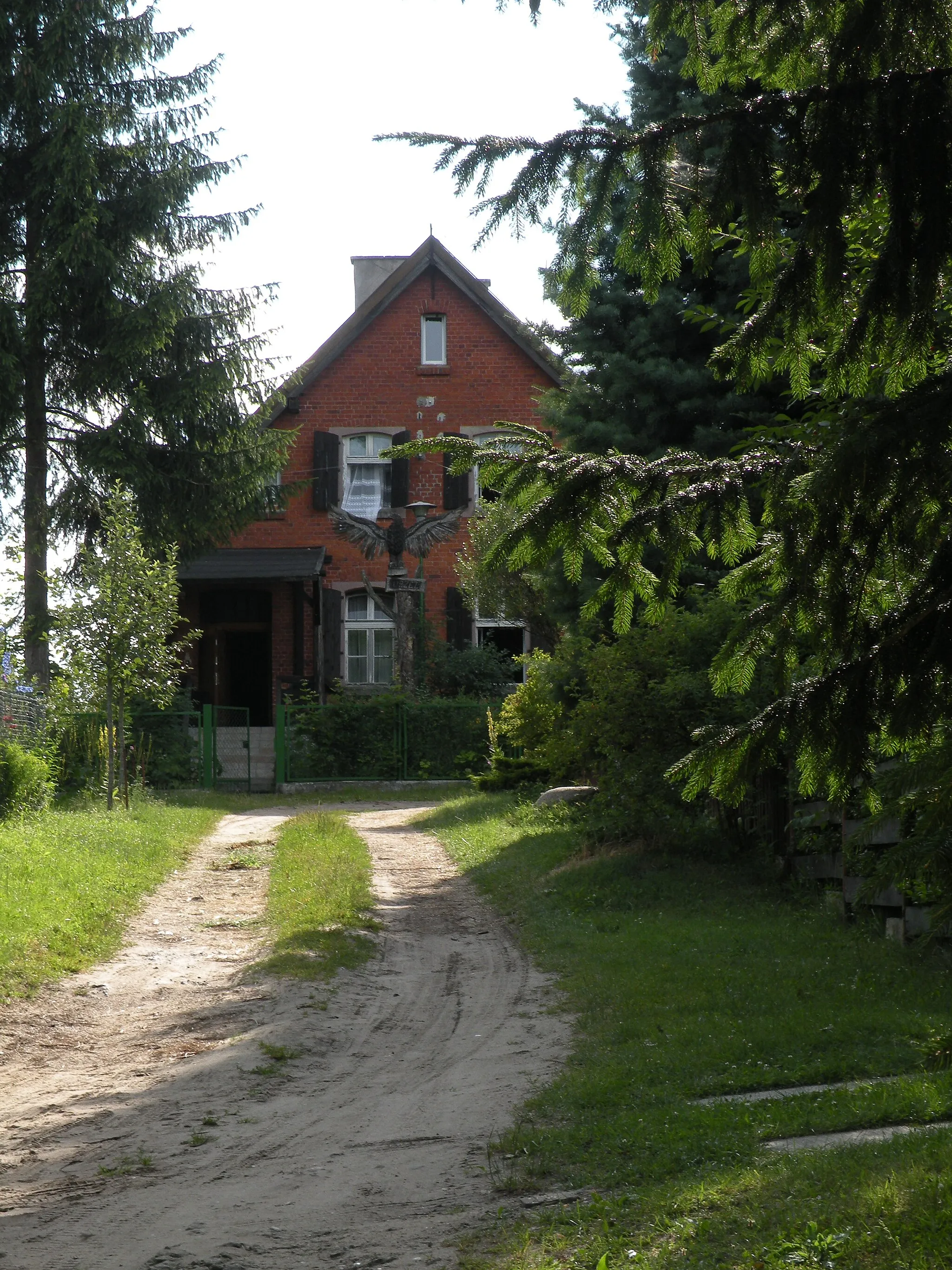 Photo showing: Łajs, budynek dawnej szkoły, obecnie pensjonat.