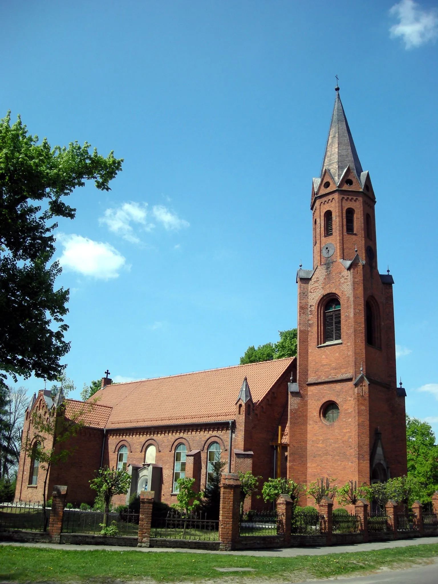 Photo showing: Virgin Mary Queen of Poland church in Rudzienice, Poland.