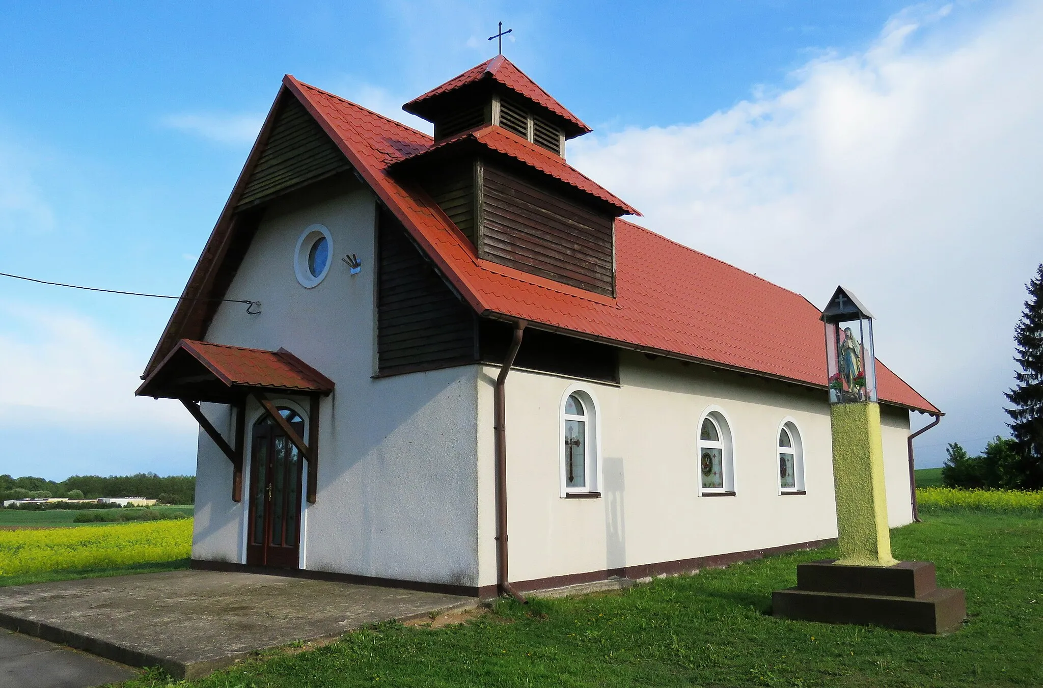 Photo showing: Podlasek - rzymskokatolicki kościół filialny p.w.Matki Bożej Częstochowskiej