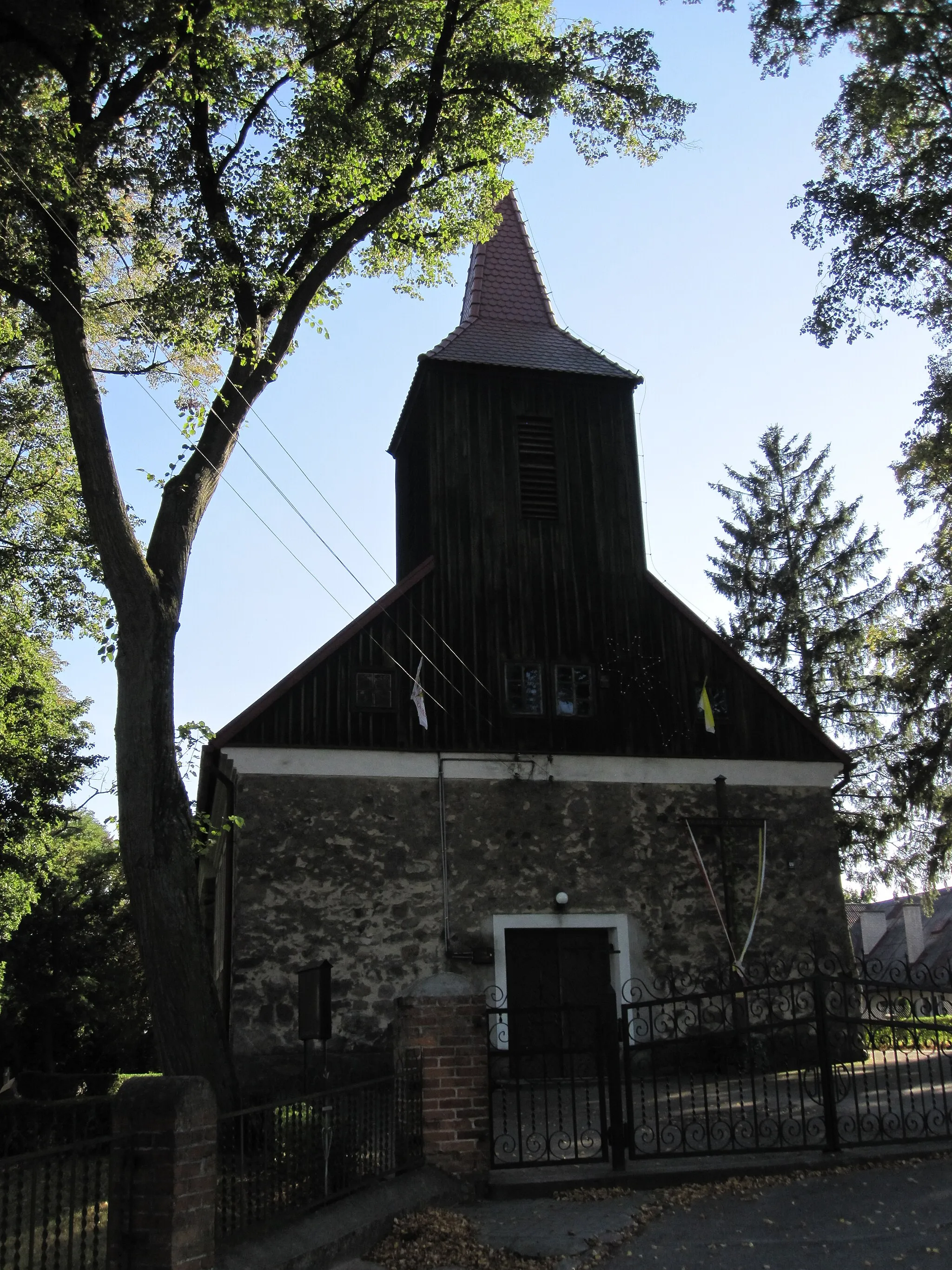 Photo showing: Saint Lawrence church in Kiełpiny