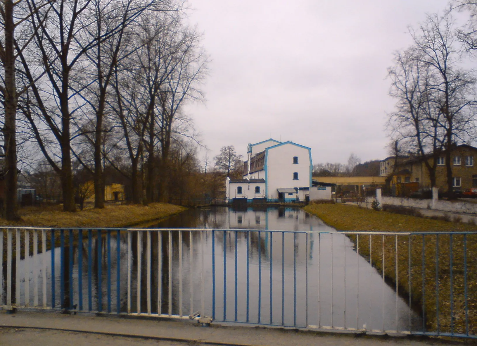 Photo showing: Młyn przy rzece Wel w Bratianie