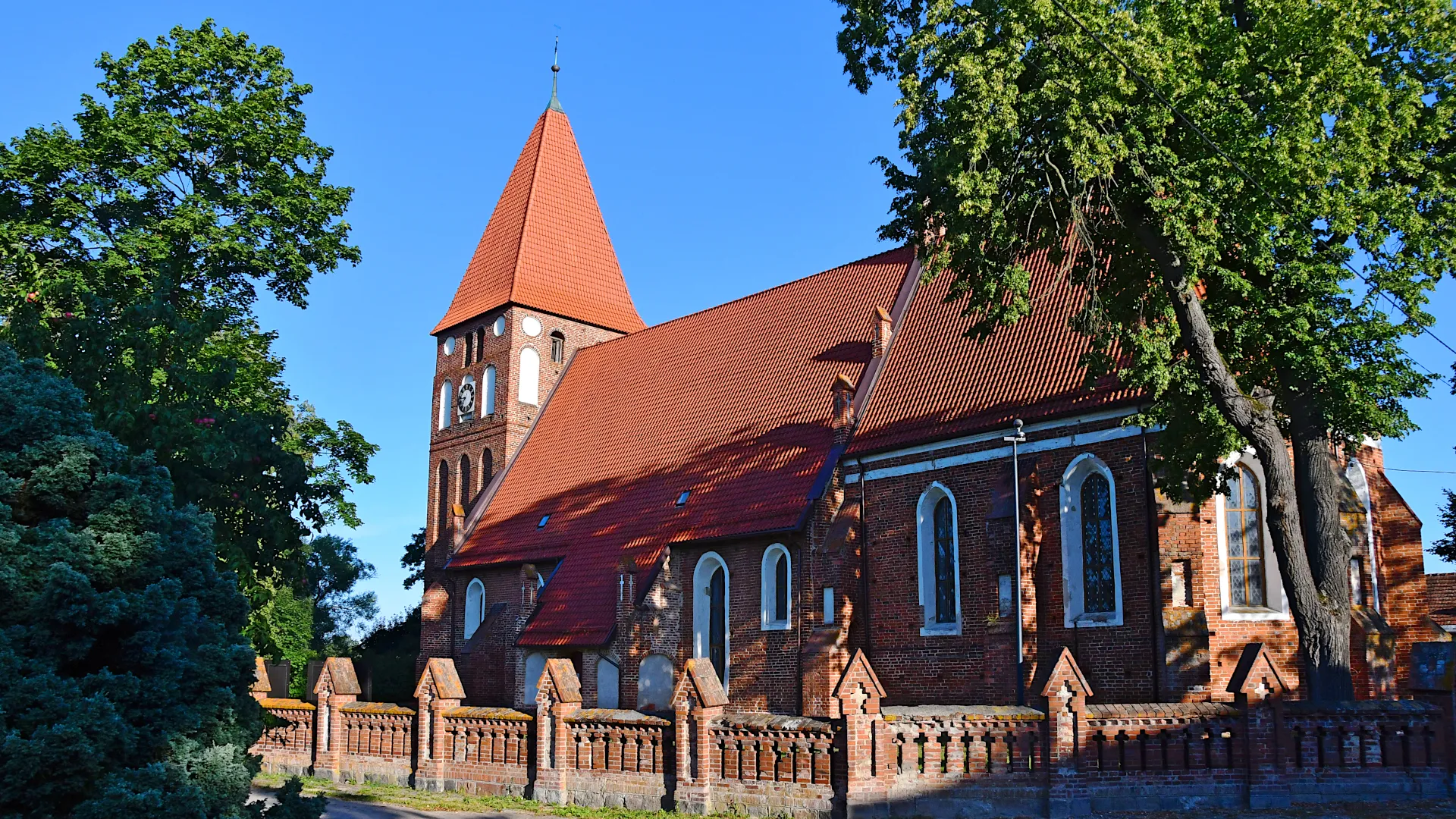 Photo showing: Kościół św. Piotra i Pawła w Mariance (pow. elbląski)