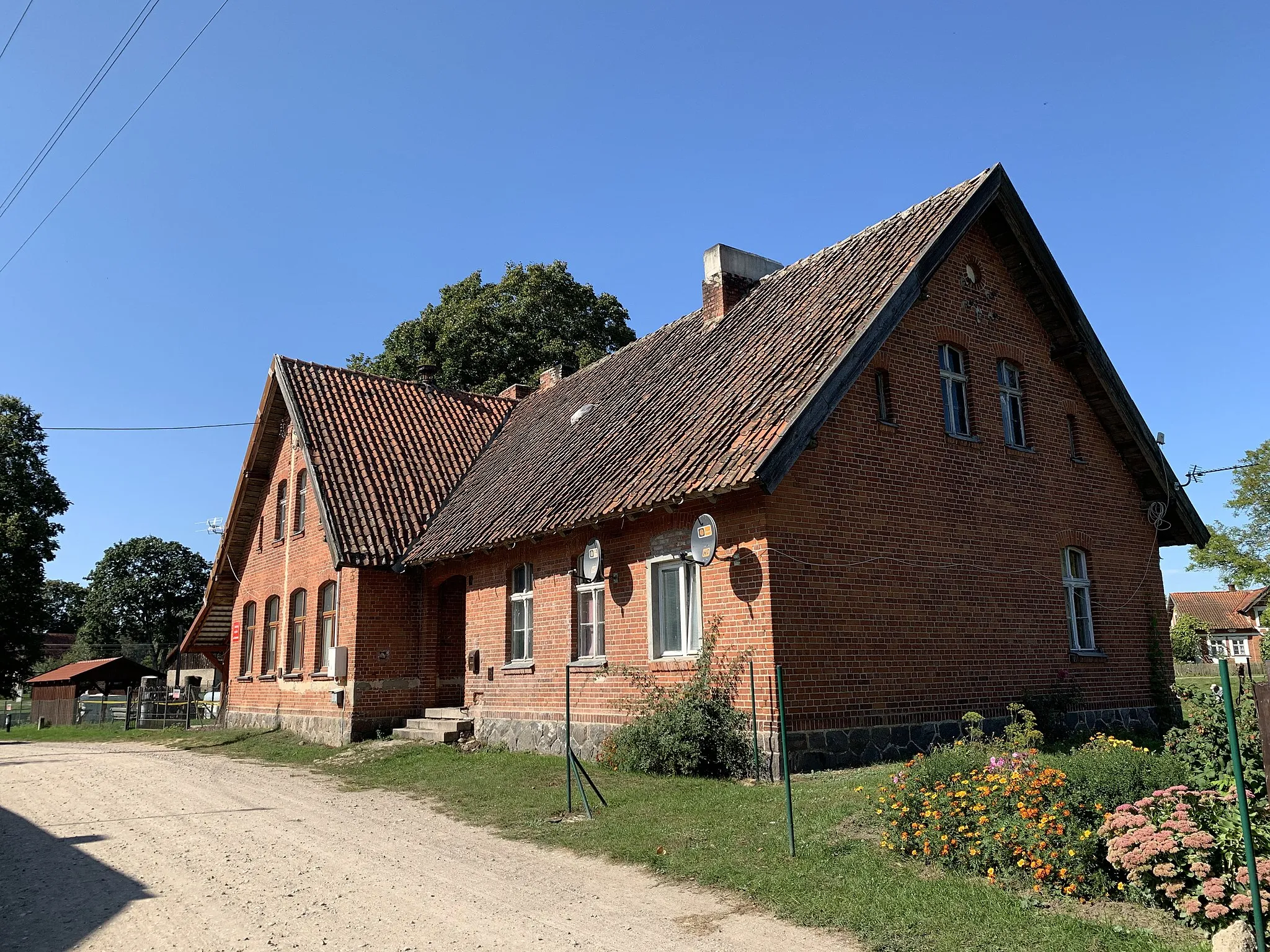 Photo showing: Świetlica wiejska w Jeleniowie, dawniej szkoła