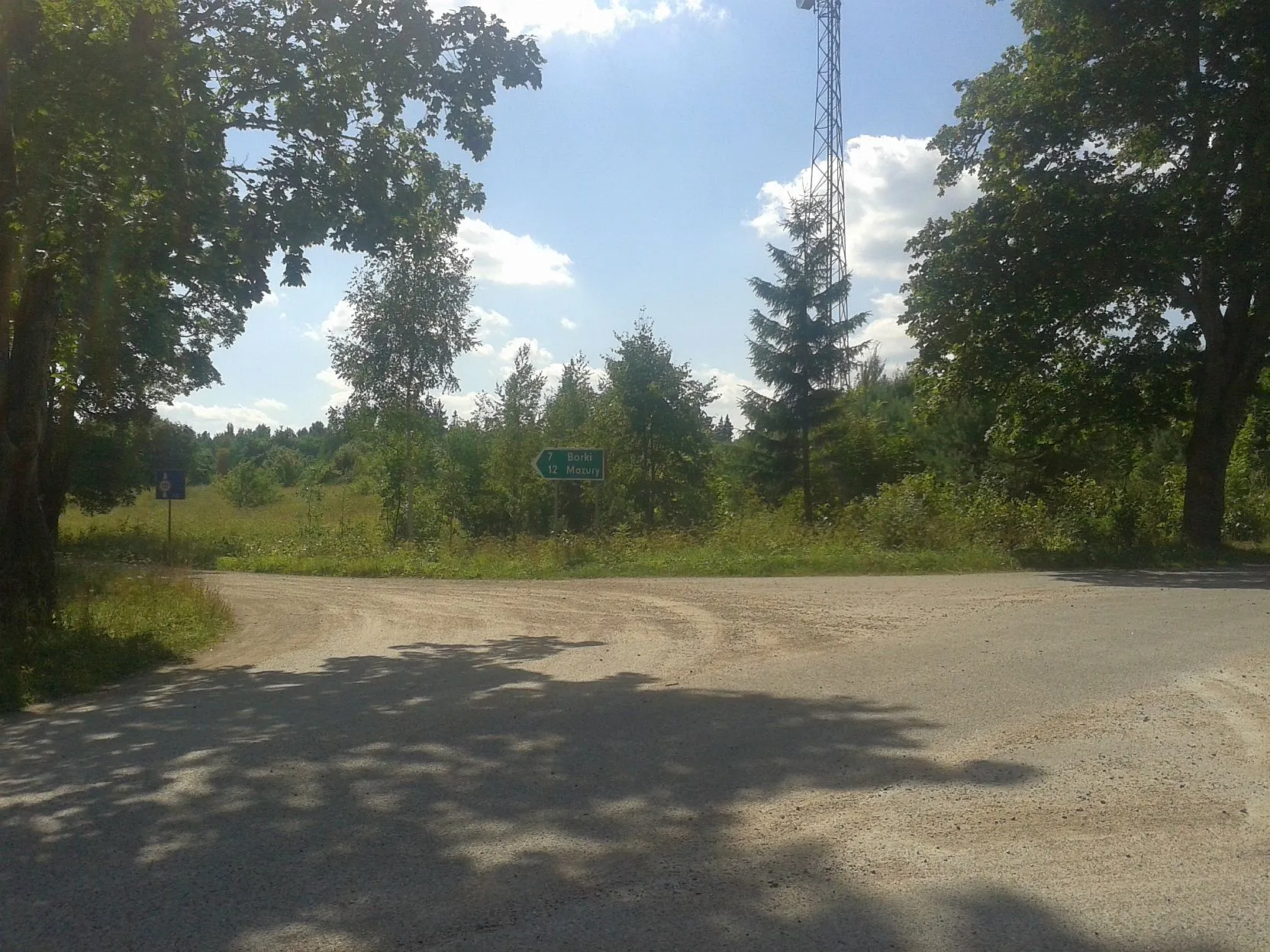 Photo showing: Leśny Zakątek - skrzyżowanie