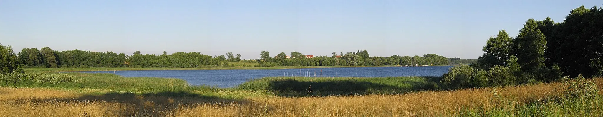 Photo showing: Panoramic view of the Mamry lake second version.