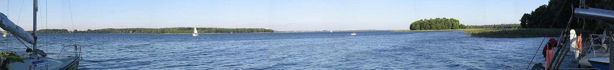 Photo showing: Panoramic view of the Mamry lake first version.