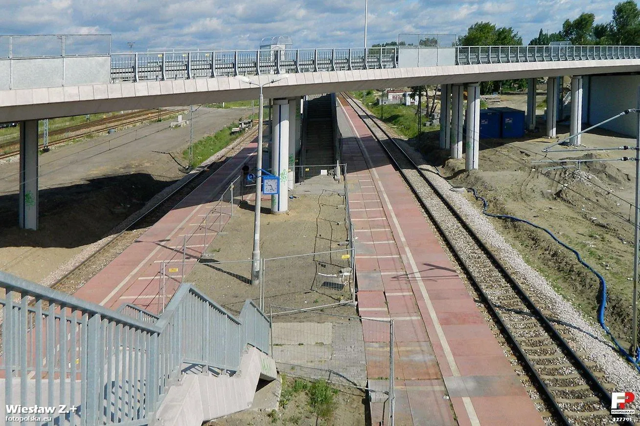 Photo showing: Przystanek kolejowy Warszawa Toruńska
