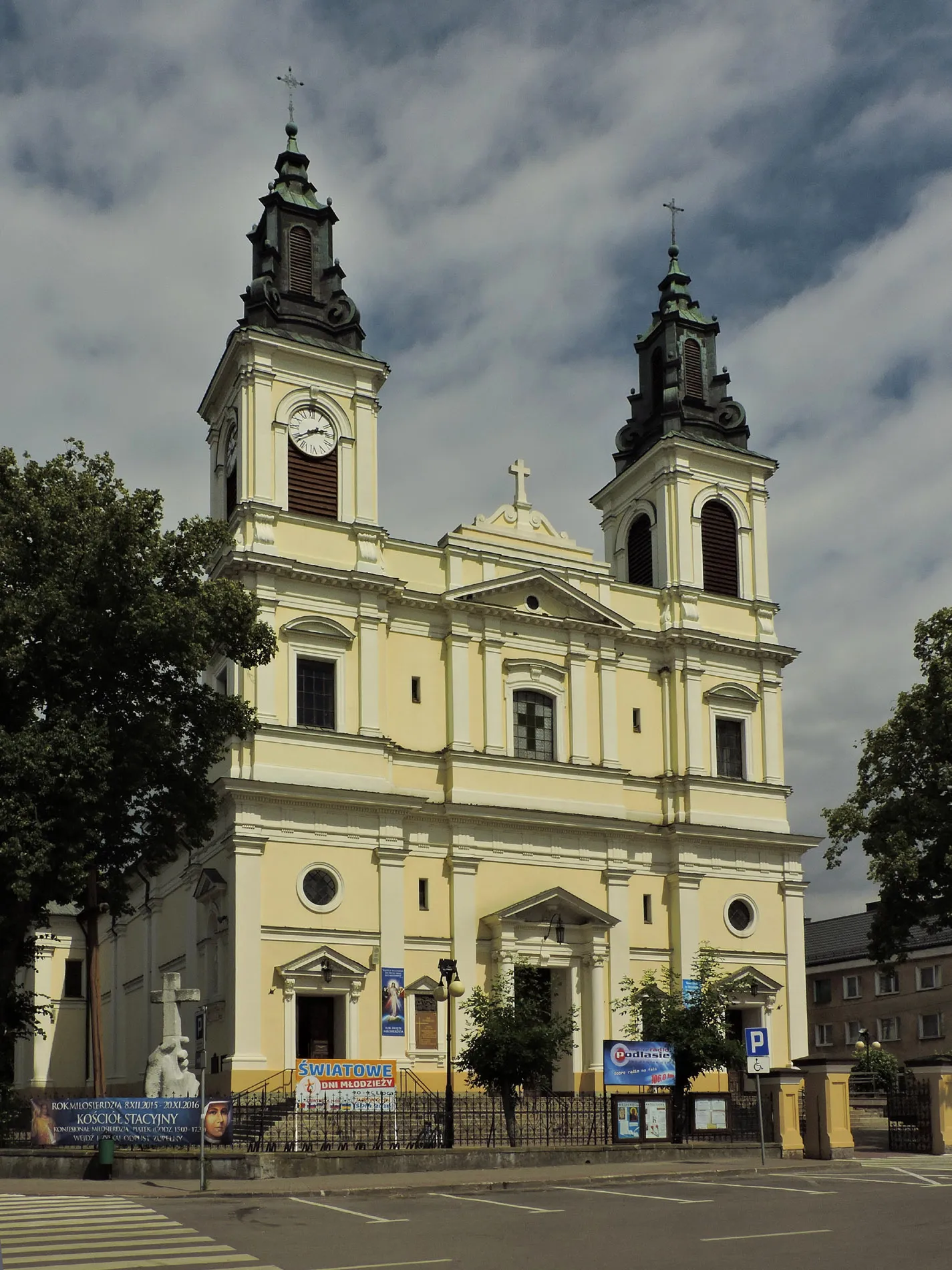 Photo showing: Garwolin, kościół Przemienienia Pańskiego