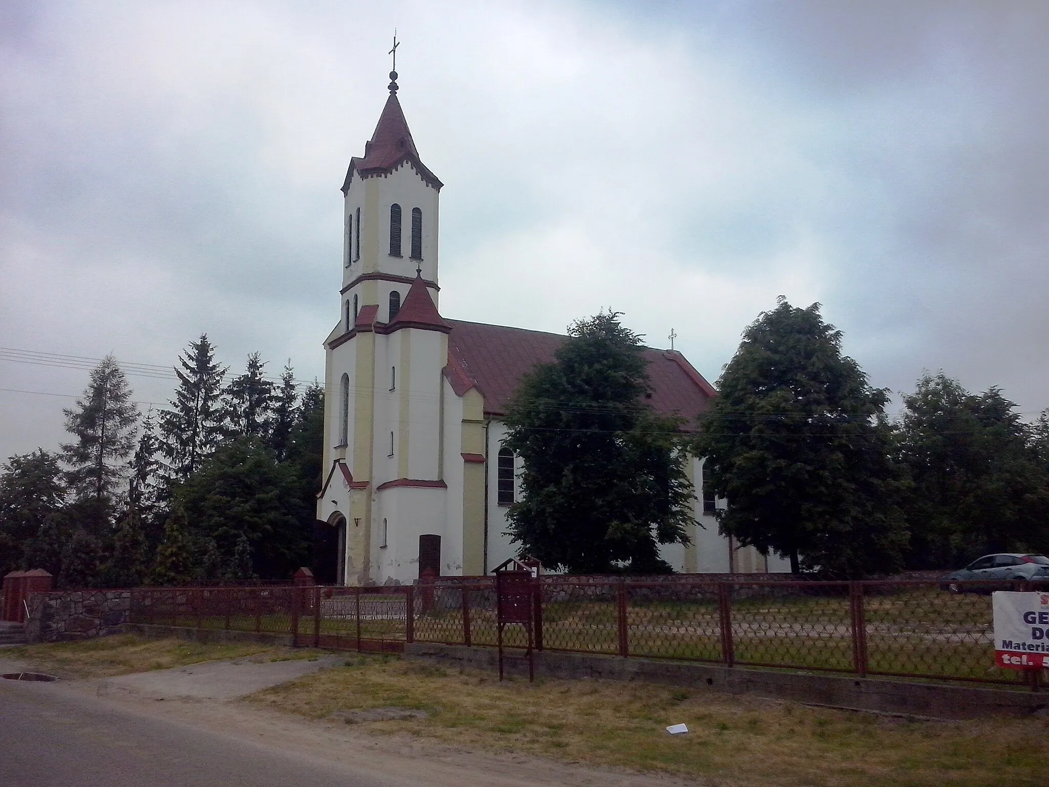 Photo showing: Błędostowo  (gm. Winnica, pow. Pułtusk)- kościół Nawiedzenia Najświętszej Maryi Panny (parafia Smogorzewo Pańskie, diecezja płocka)