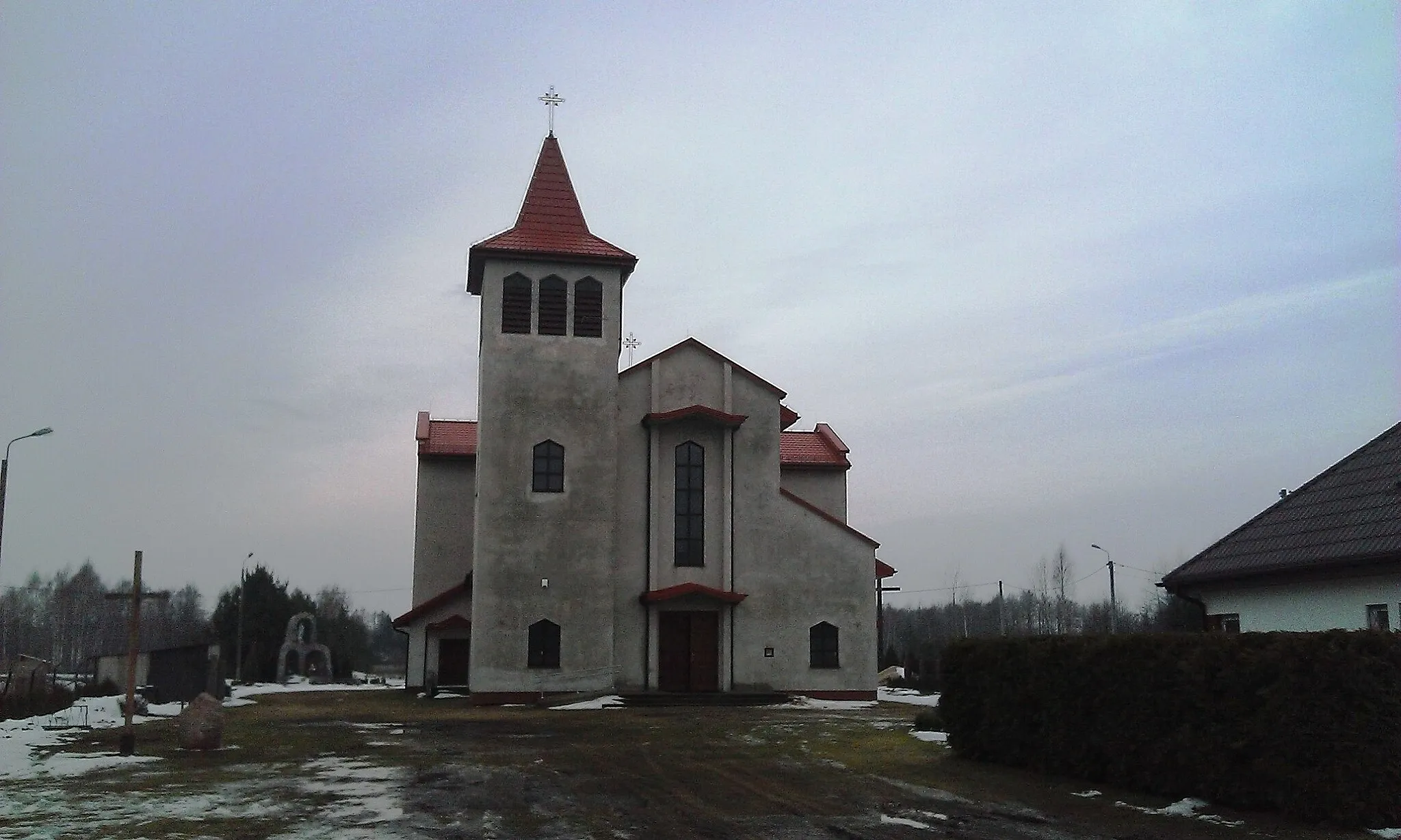 Photo showing: Miąse (gm. Tłuszcz, pow. Wołomin) - kościół Św. Jana Chrzciciela