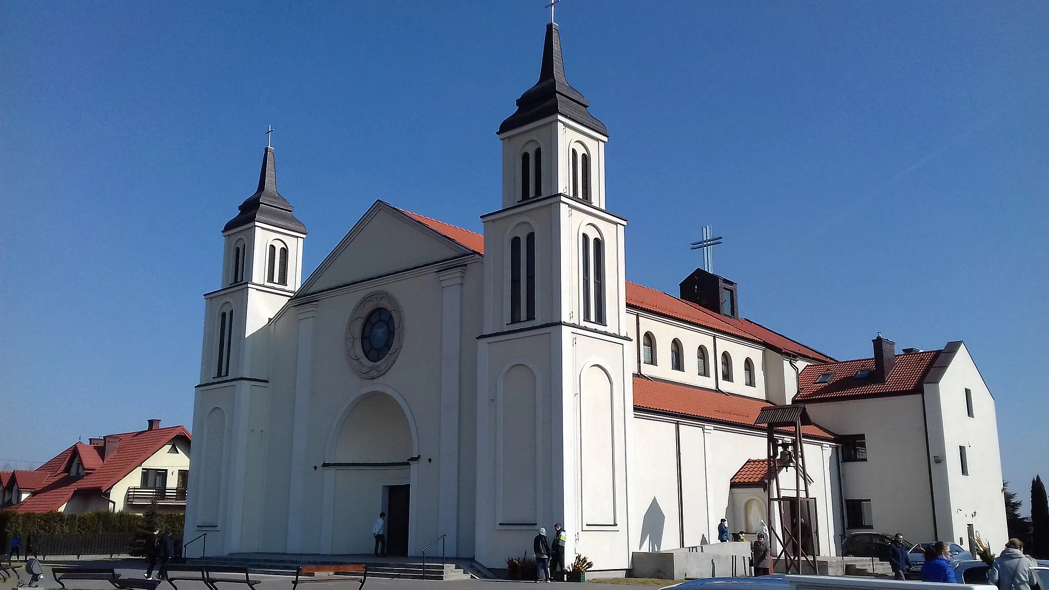 Photo showing: Dawidy Bankowe (gm. Raszyn, pow. Pruszków) - kościół św. Mateusza Ewangelisty