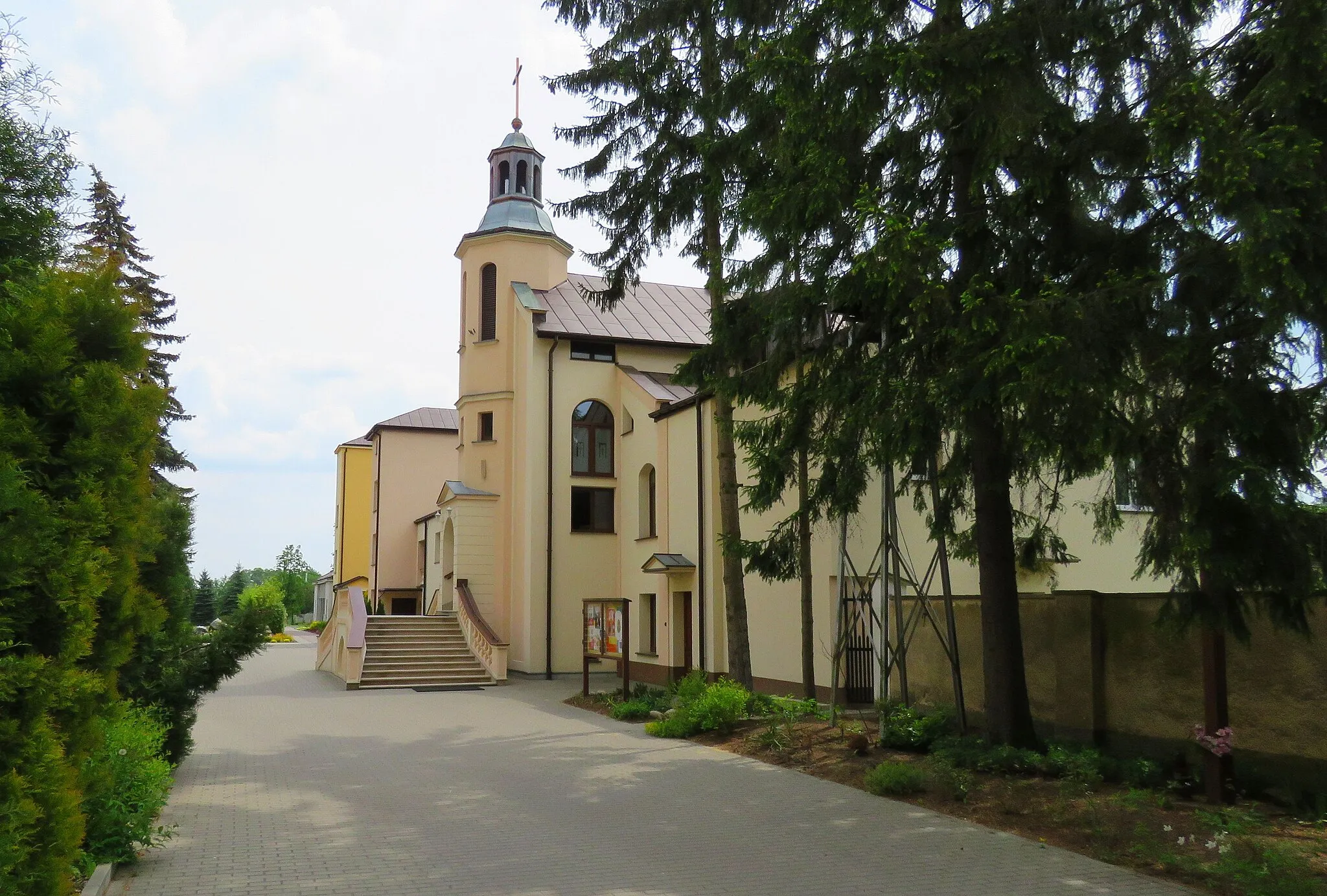 Photo showing: Kostowiec - kaplica Zgromadzenia Sióstr Franciszkanek Rodziny Maryi